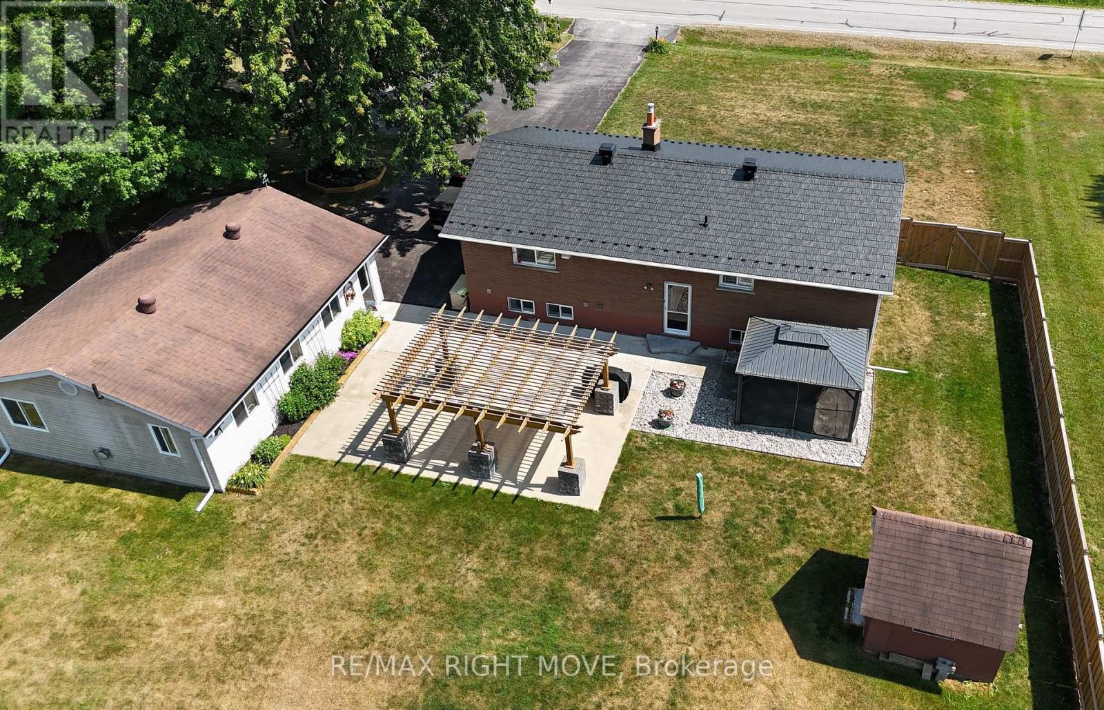 Photo 22 of 116 Mill Street E, Springwater ON