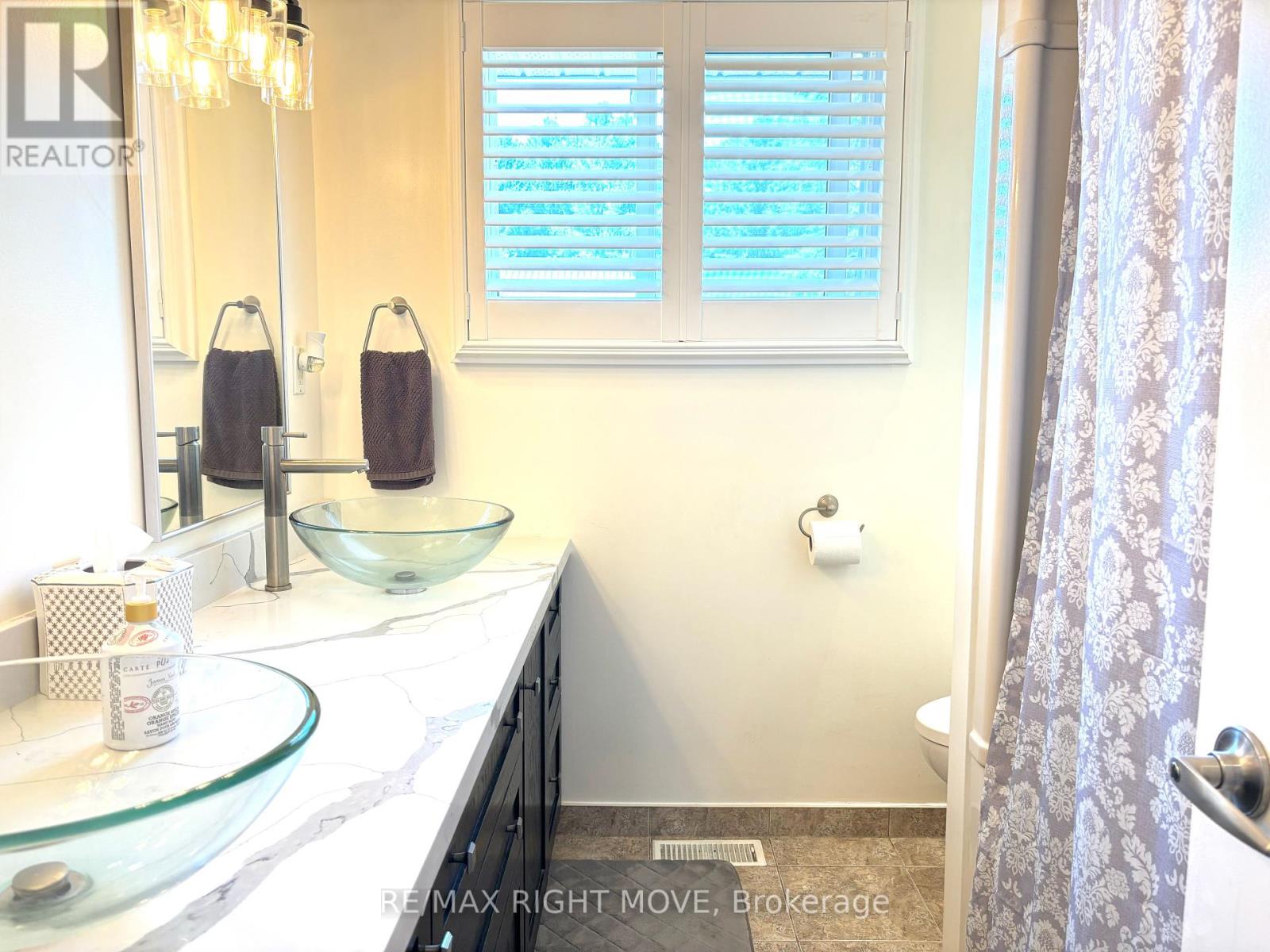 Photo 8 of 116 Mill Street E, Springwater ON