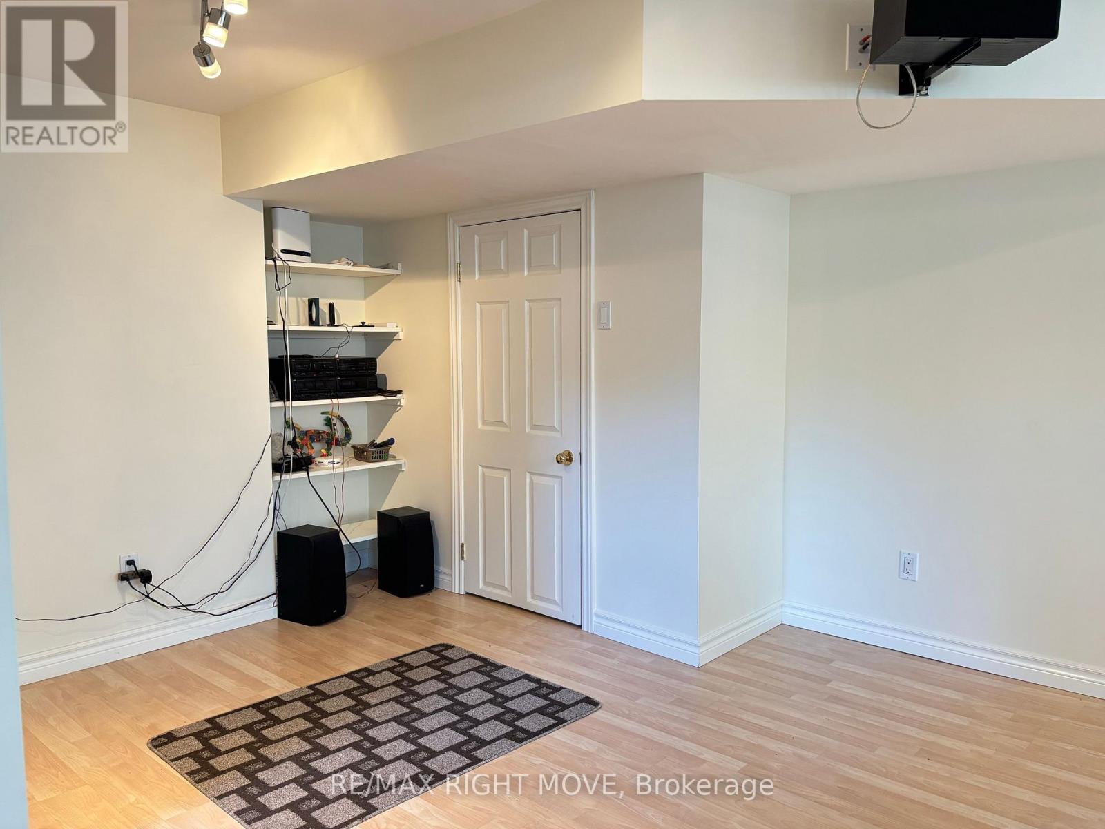 Photo 12 of 116 Mill Street E, Springwater ON