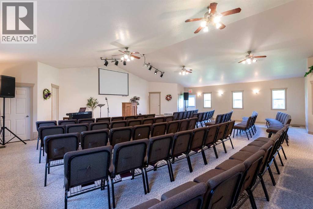 Photo 4 of 9109 94 Street, La Crete AB