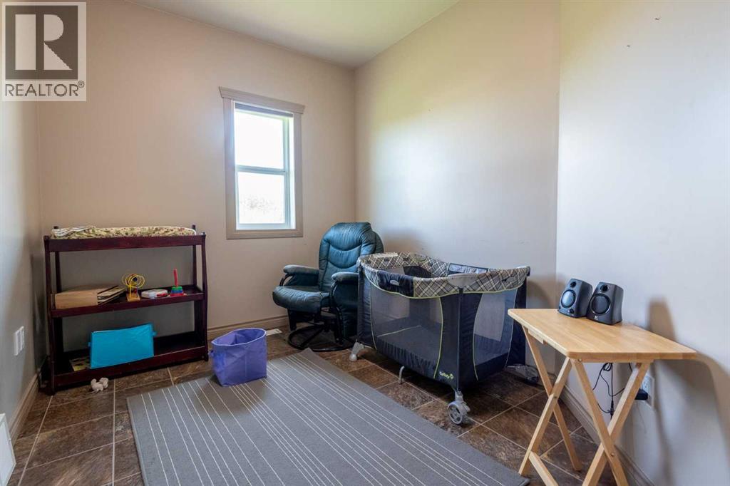 Photo 9 of 9109 94 Street, La Crete AB