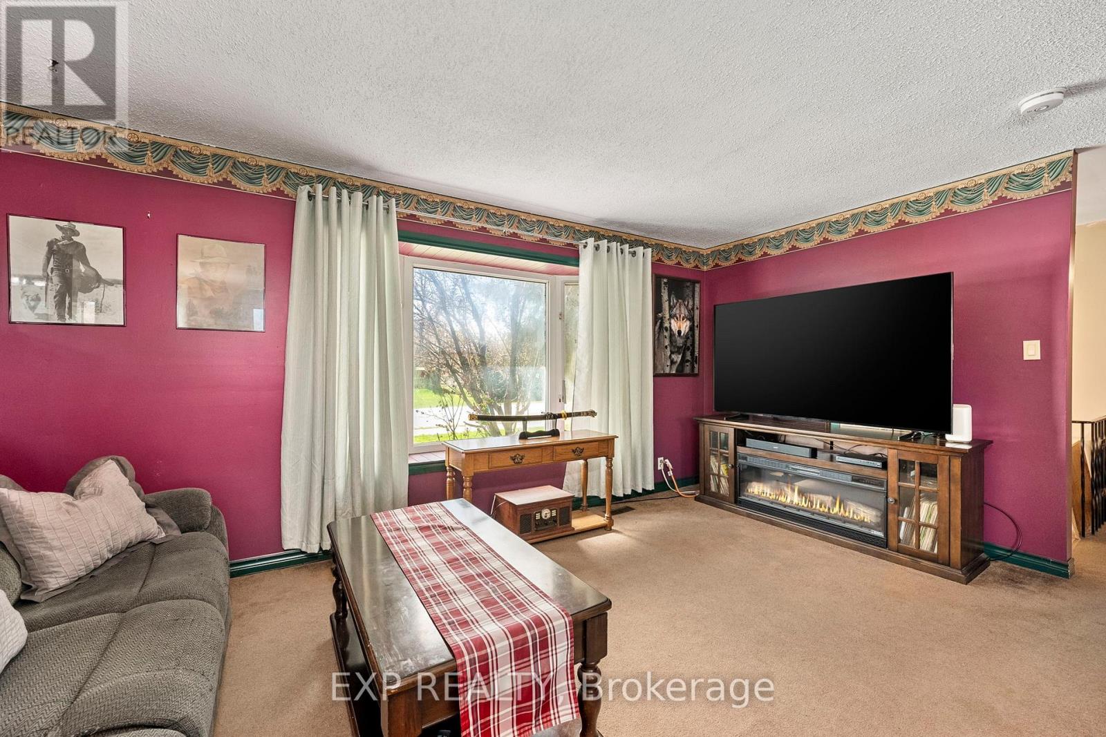 Photo 6 of 354 Lakeland Crescent, Brock ON
