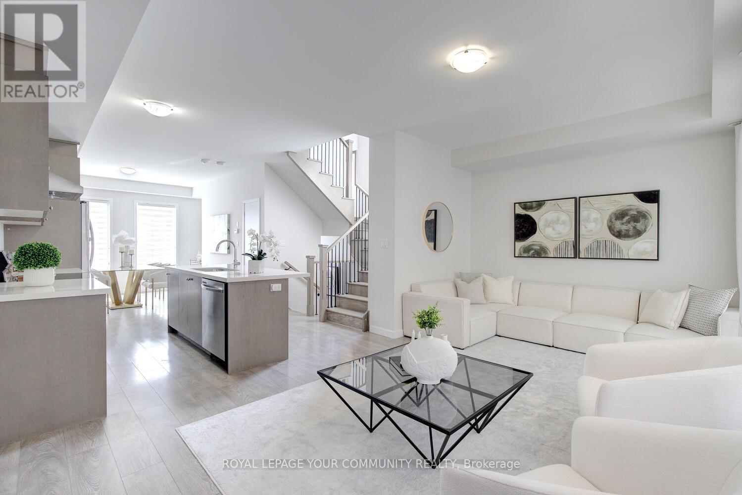 Photo 23 of 8 10270 Keele Street, Vaughan ON