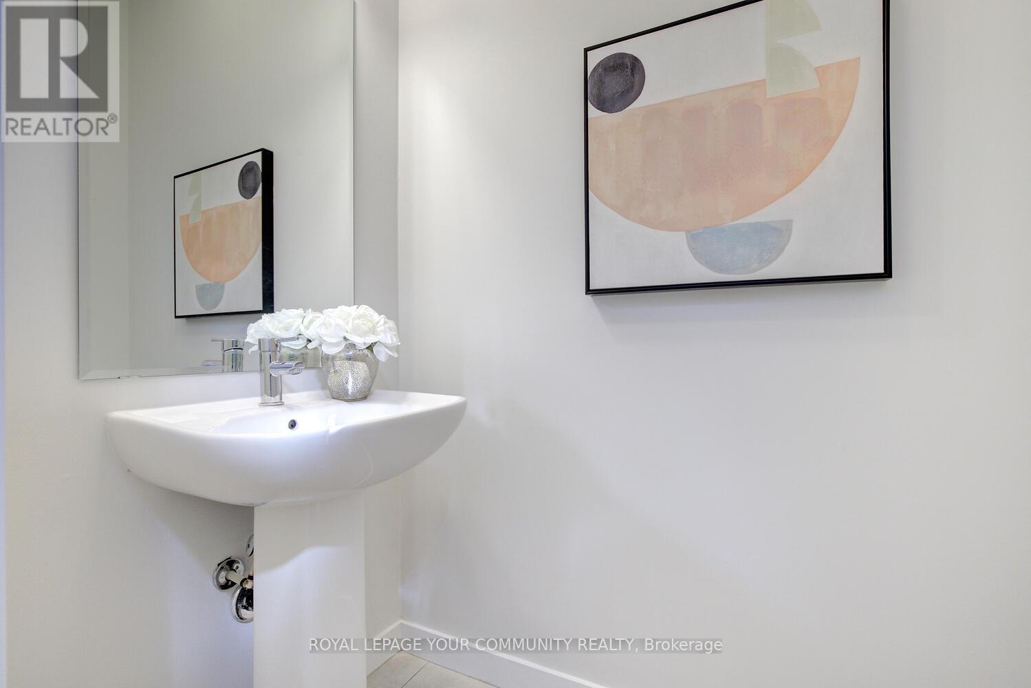 Photo 31 of 8 10270 Keele Street, Vaughan ON