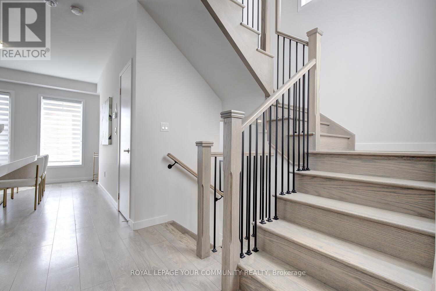 Photo 32 of 8 10270 Keele Street, Vaughan ON