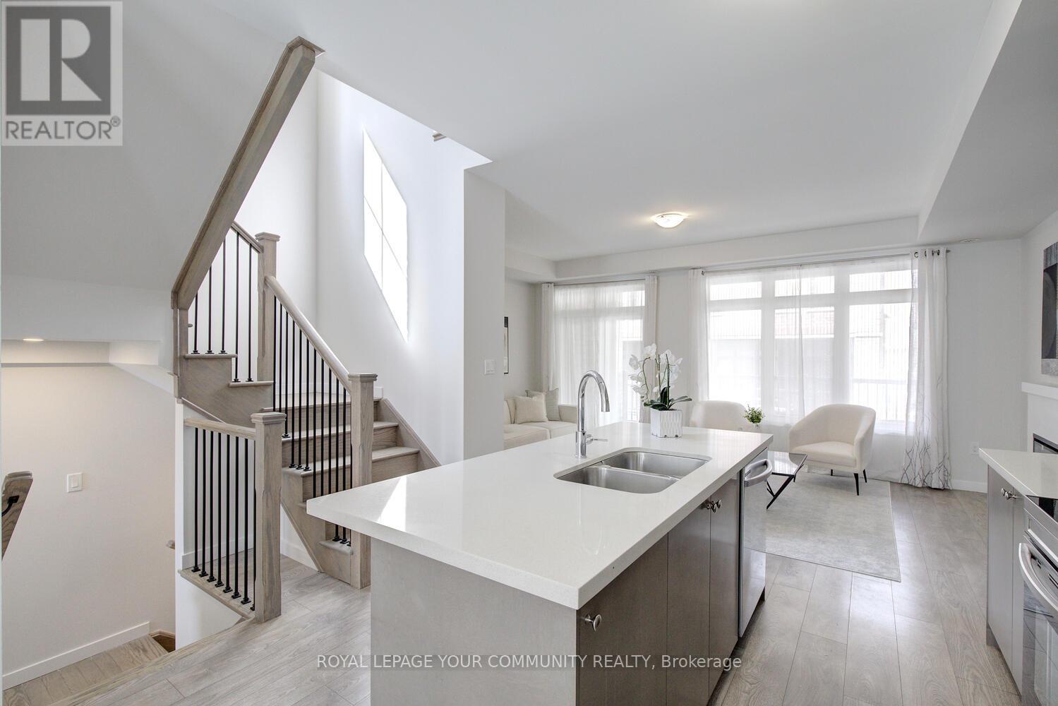 Photo 9 of 8 10270 Keele Street, Vaughan ON