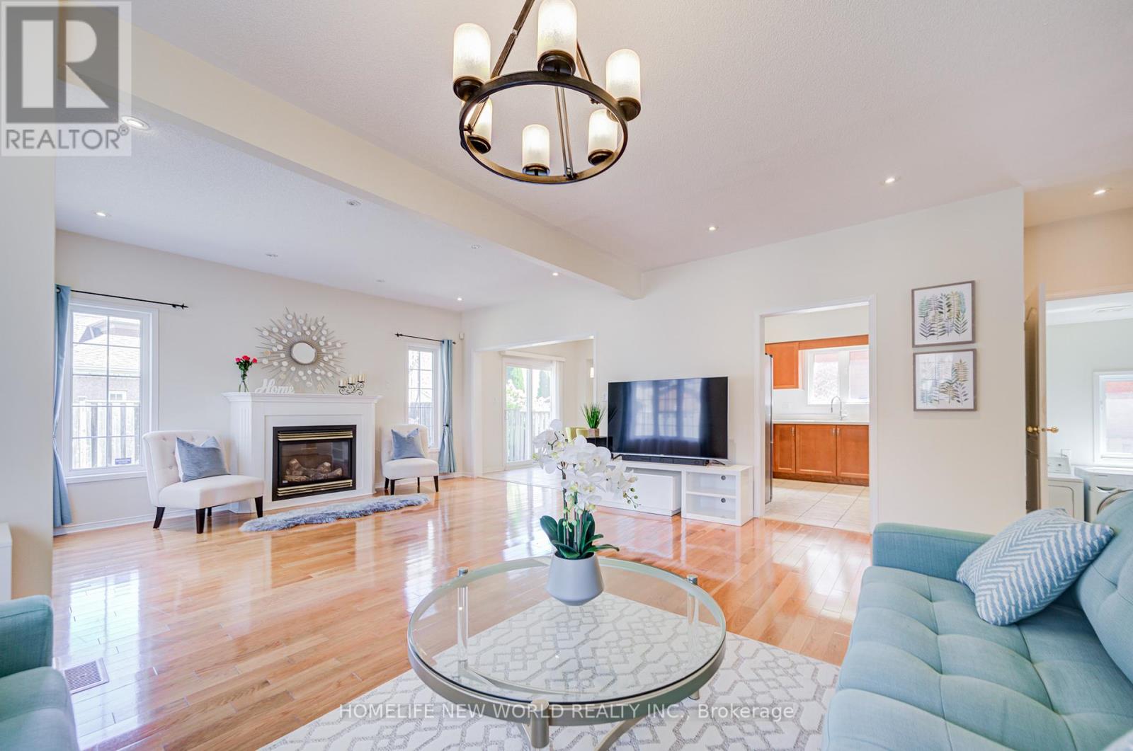 Photo 16 of 25 Abilene Court, Richmond Hill ON