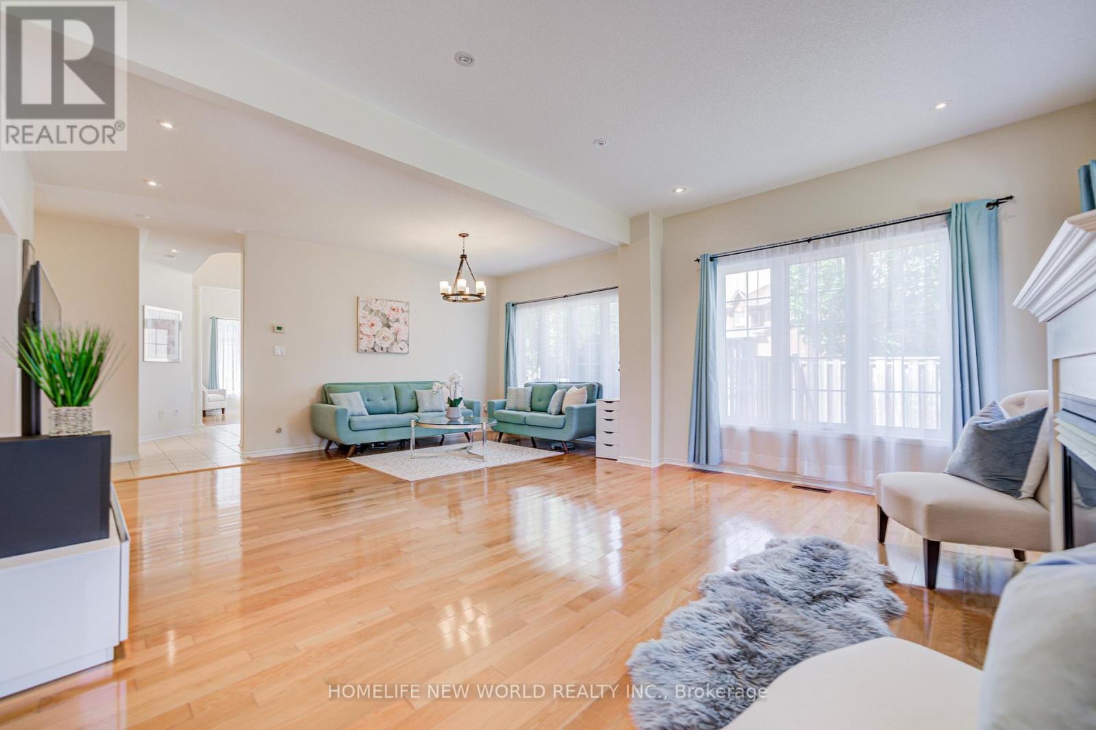 Photo 20 of 25 Abilene Court, Richmond Hill ON