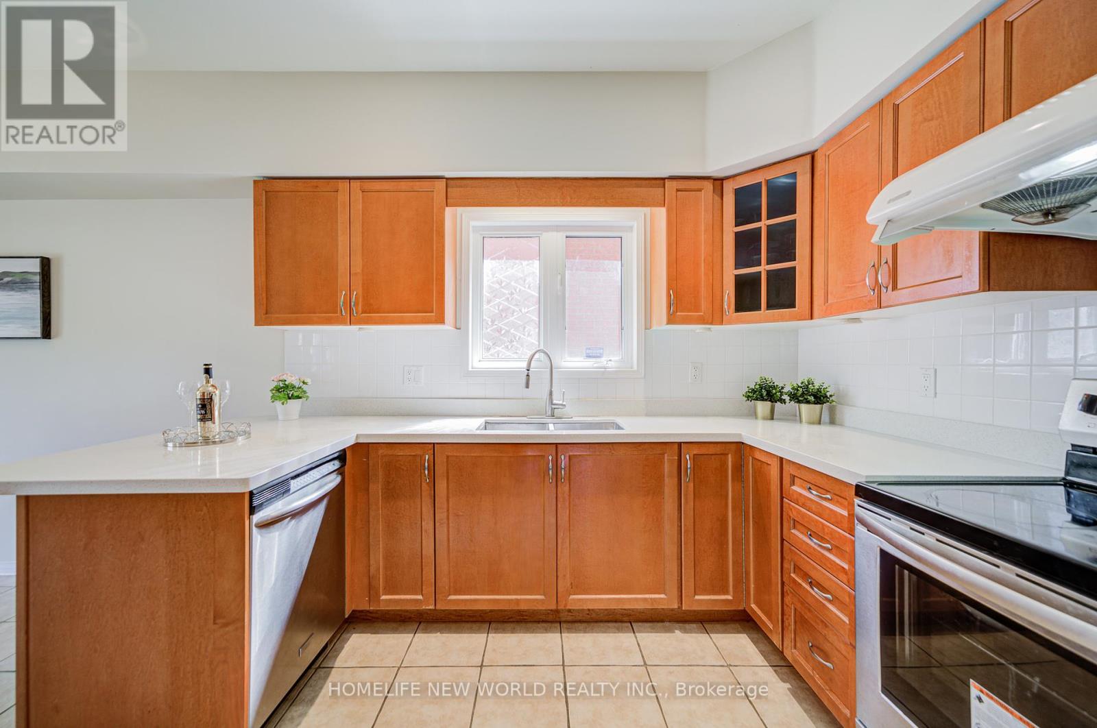 Photo 29 of 25 Abilene Court, Richmond Hill ON
