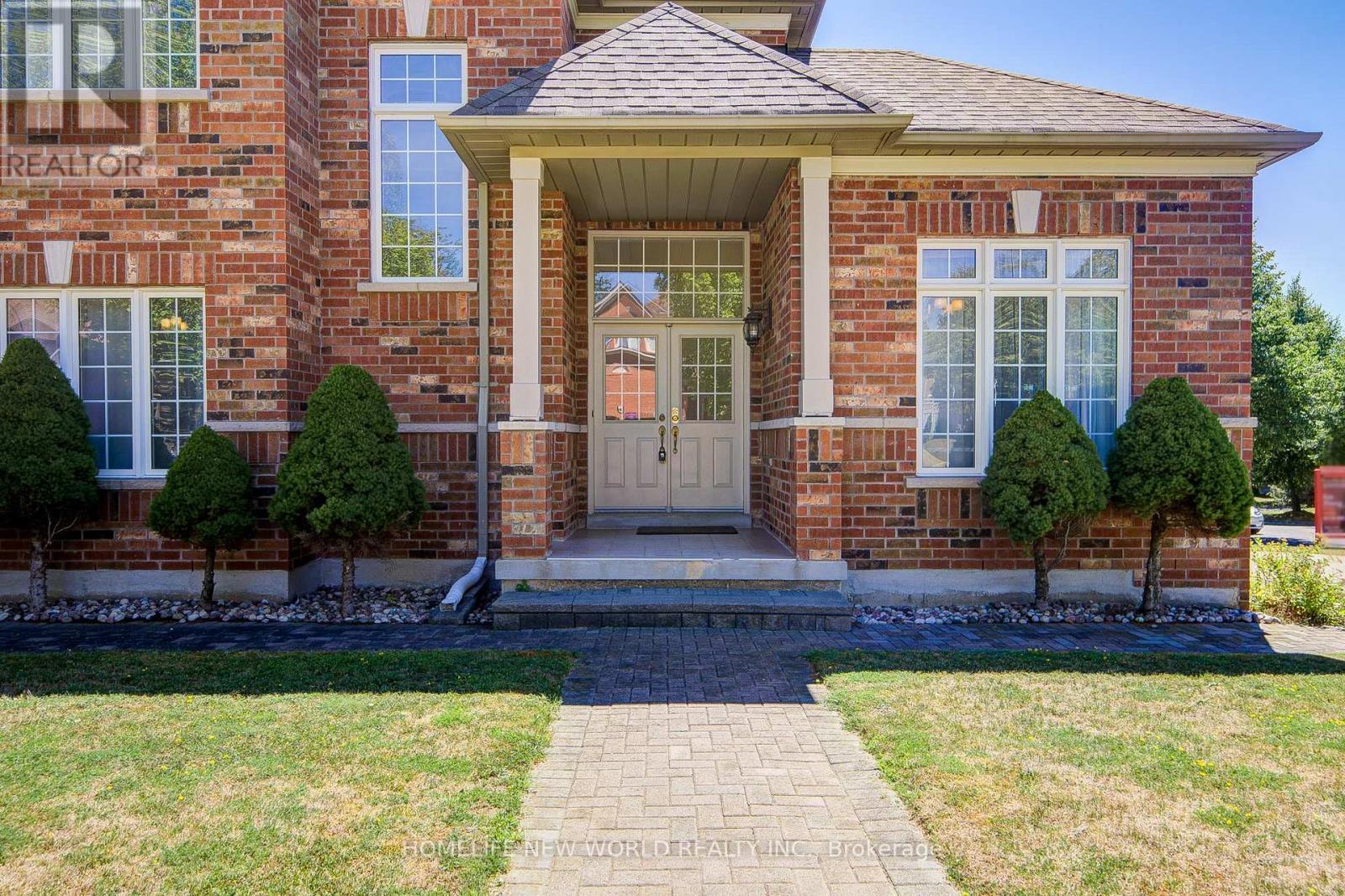 Photo 4 of 25 Abilene Court, Richmond Hill ON