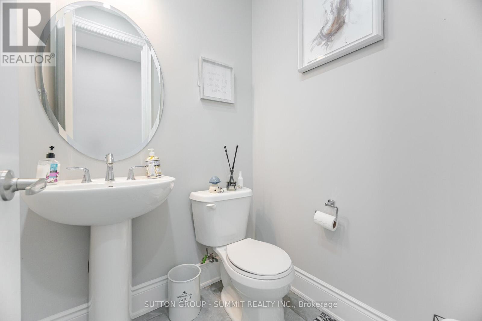 Photo 23 of 16 Westminster Circle, Barrie ON