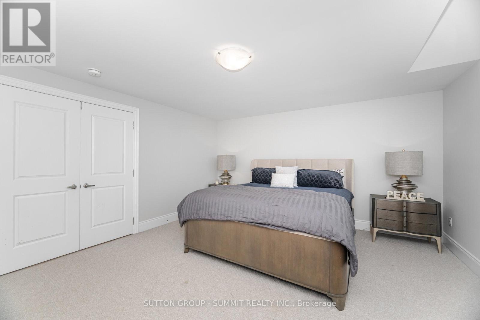 Photo 29 of 16 Westminster Circle, Barrie ON