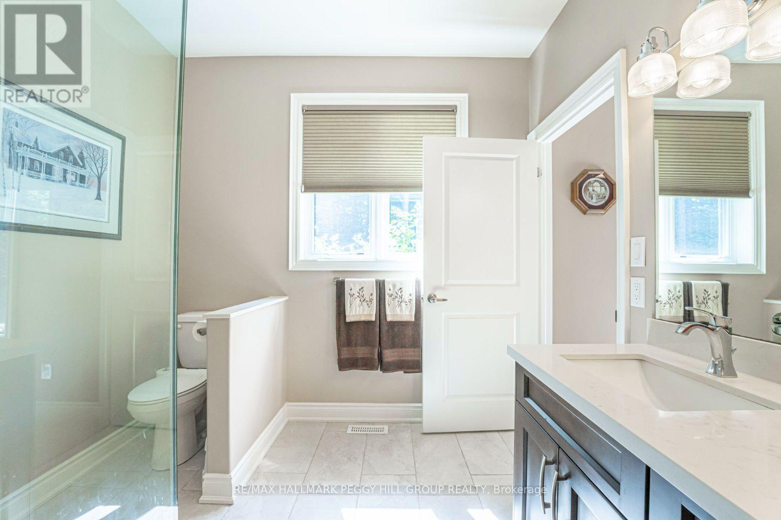 Photo 13 of 126 Mennill Drive, Springwater ON
