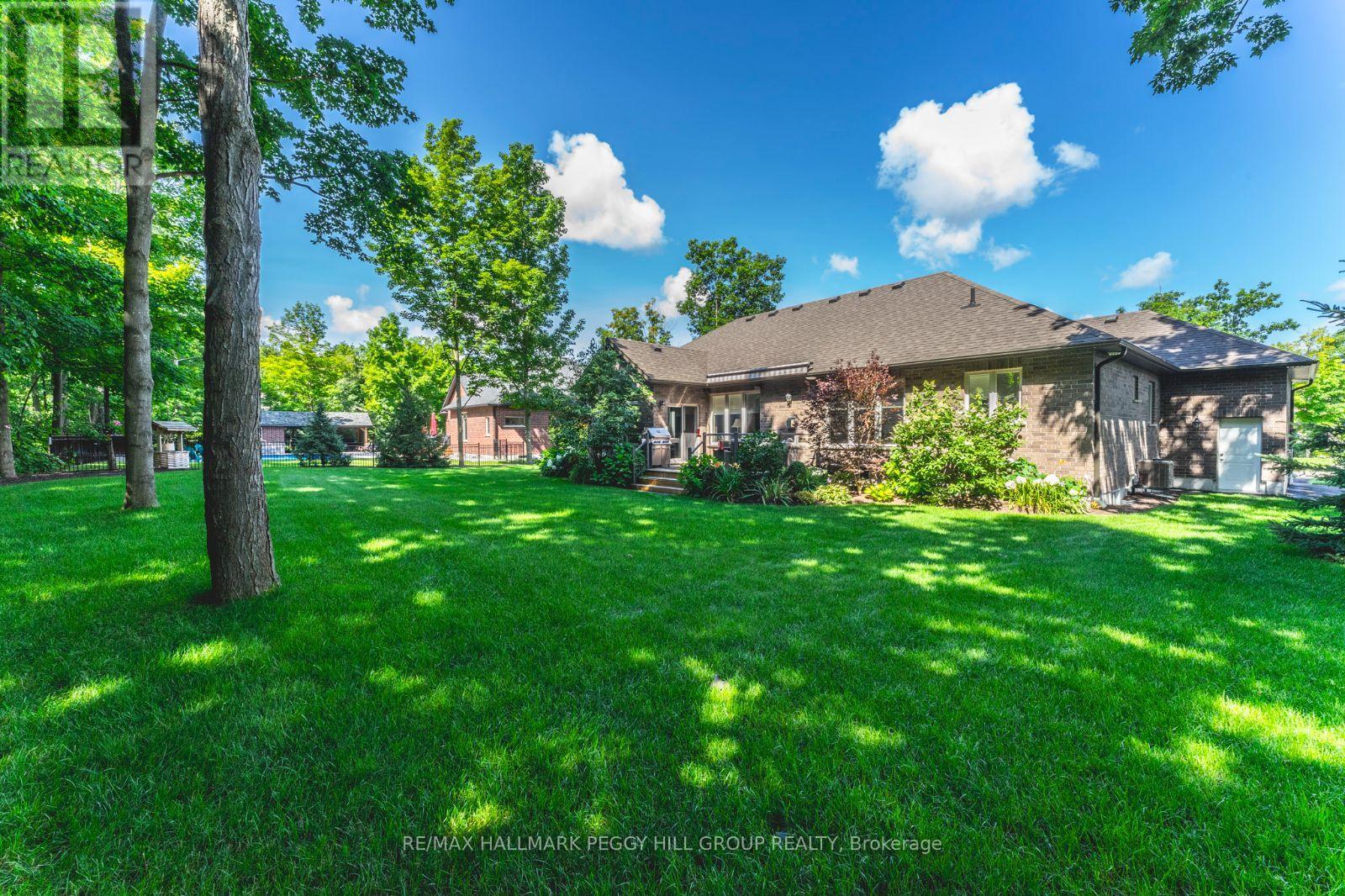 Photo 24 of 126 Mennill Drive, Springwater ON