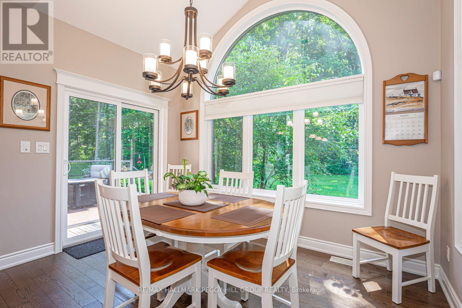Photo 8 of 126 Mennill Drive, Springwater ON
