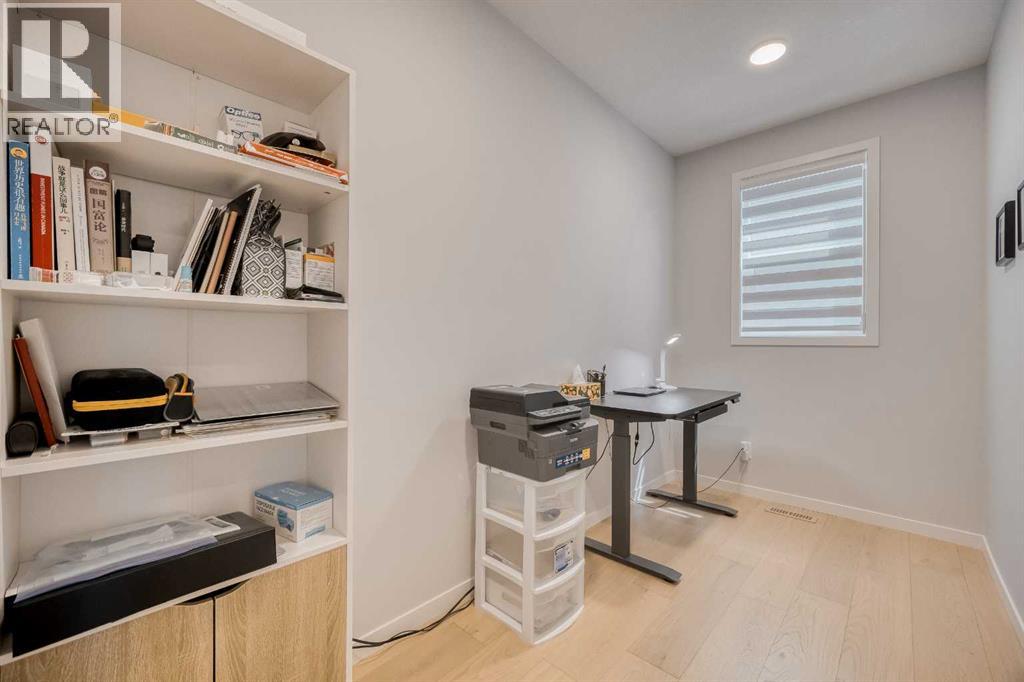 Single Family House for Sale in  Ambleside Crescent NW Moraine Calgary 