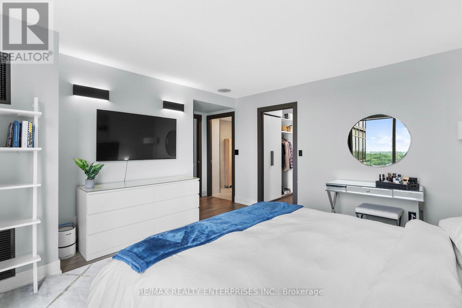 Photo 11 of 1208 1 Palace Pier Court, Toronto ON