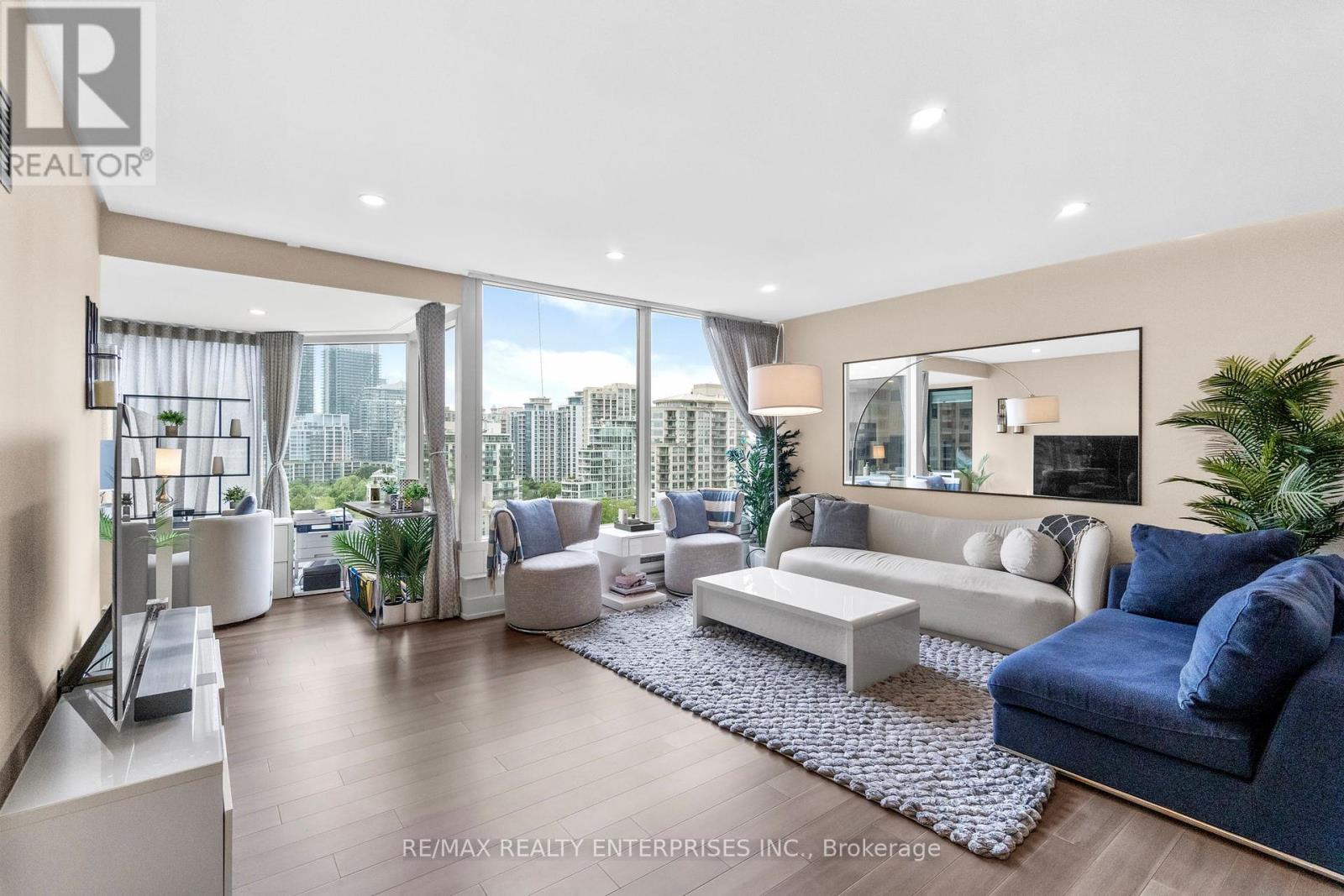 Photo 1 of 1208 1 Palace Pier Court, Toronto ON