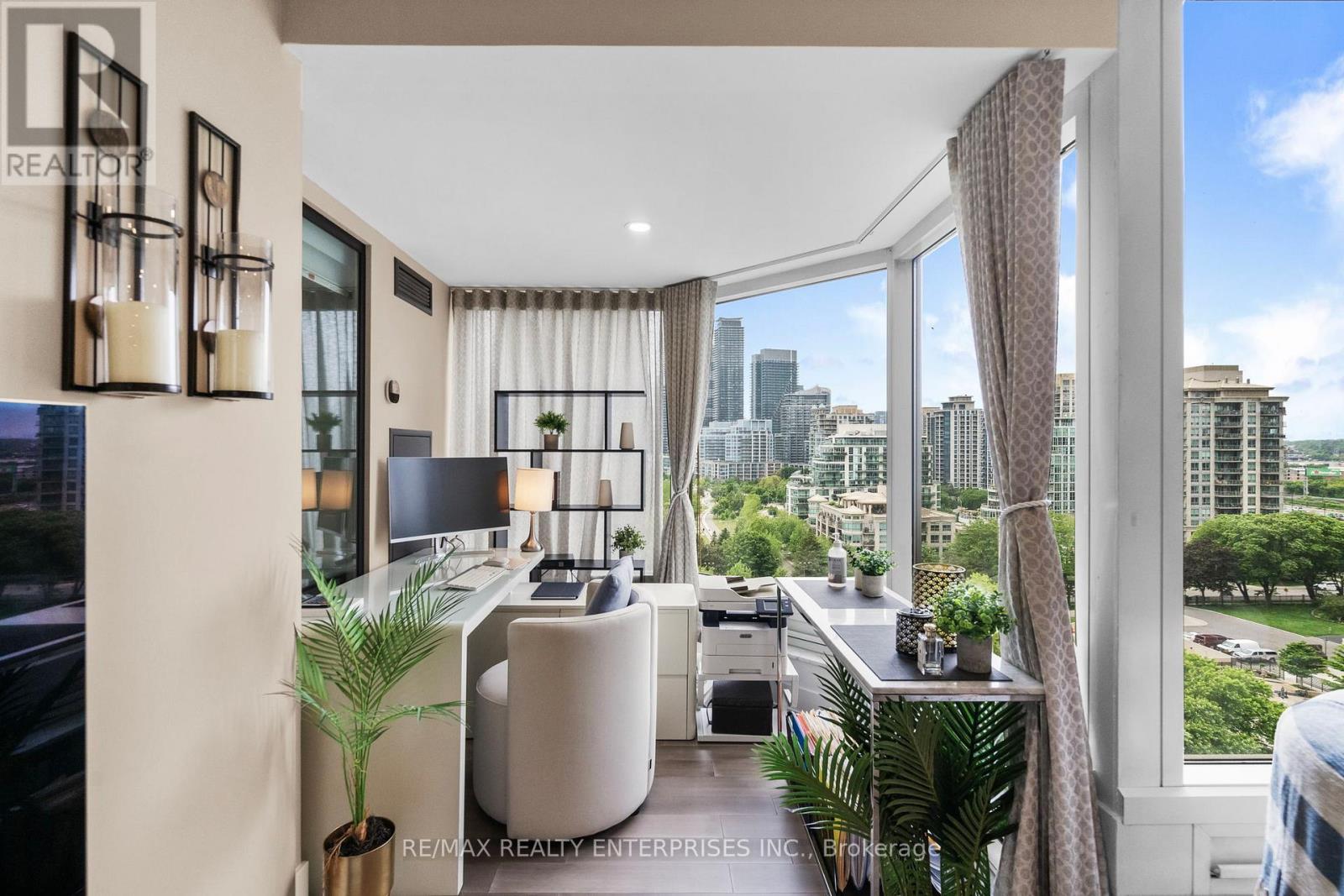 Photo 24 of 1208 1 Palace Pier Court, Toronto ON