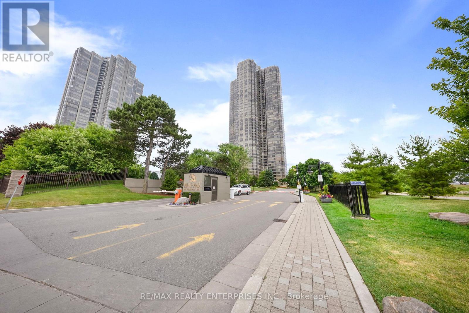 Photo 30 of 1208 1 Palace Pier Court, Toronto ON
