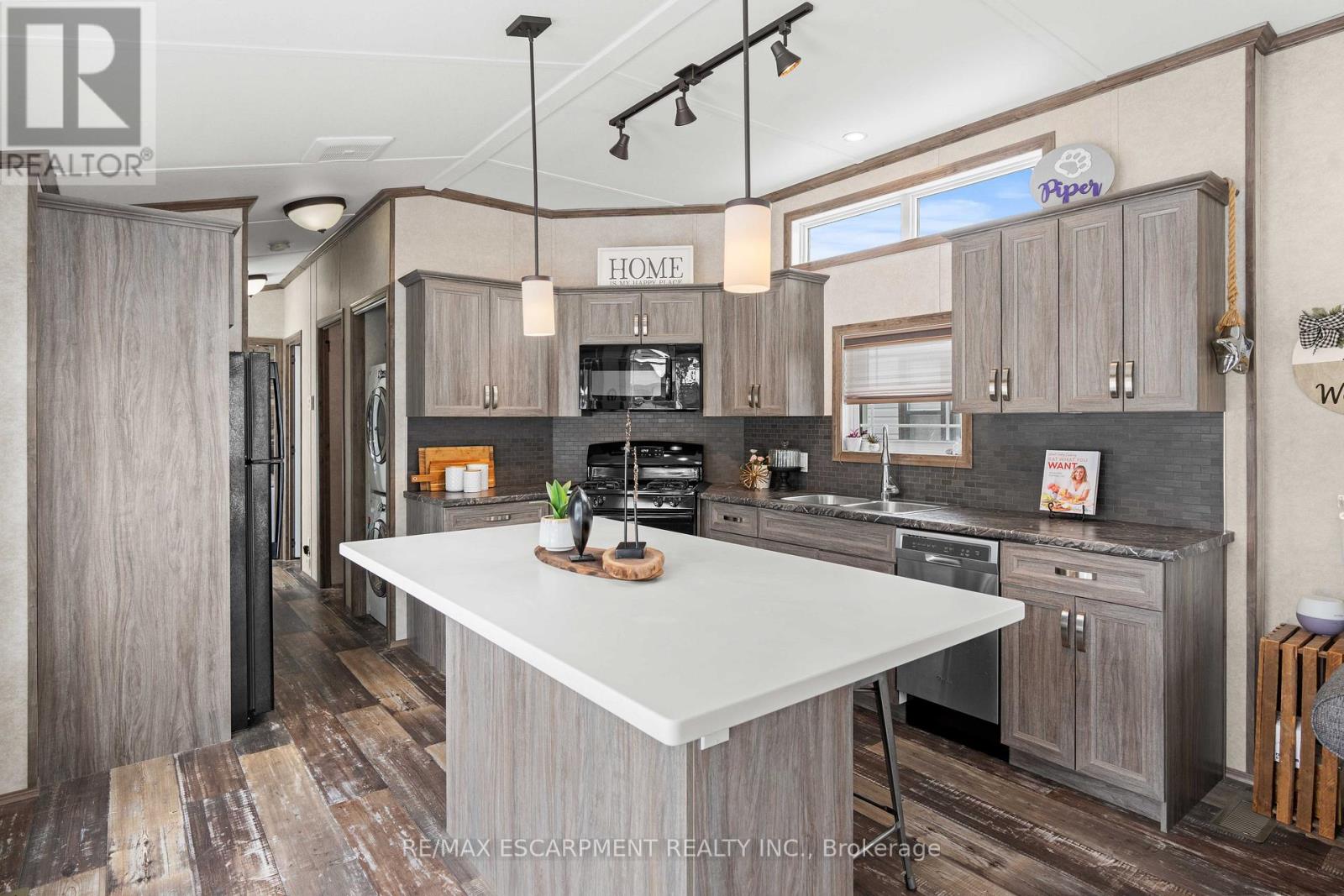 Photo 18 of 10 Oak 4449 Milburough Line, Burlington ON