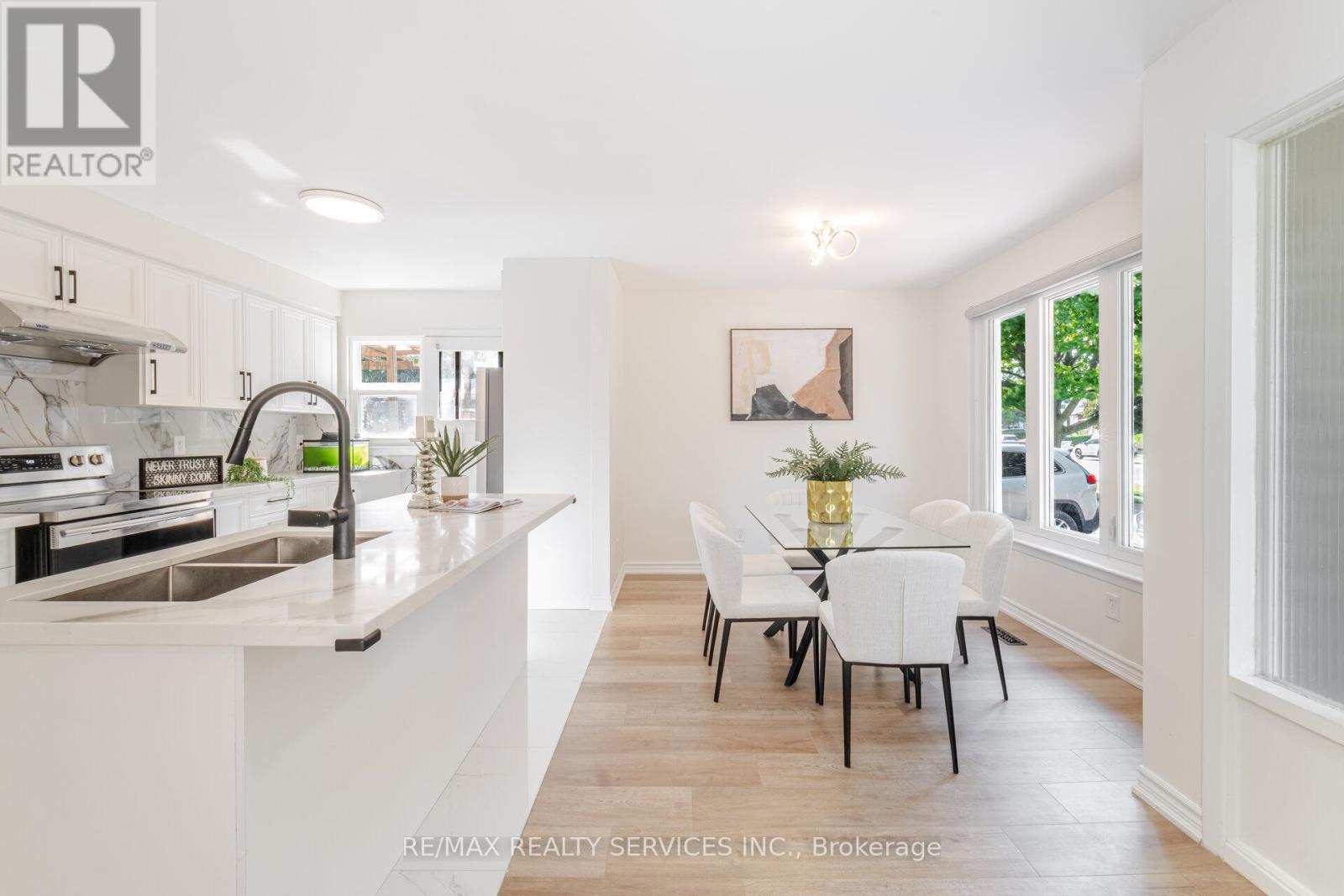 Photo 14 of 139 Rutherford Road N, Brampton ON