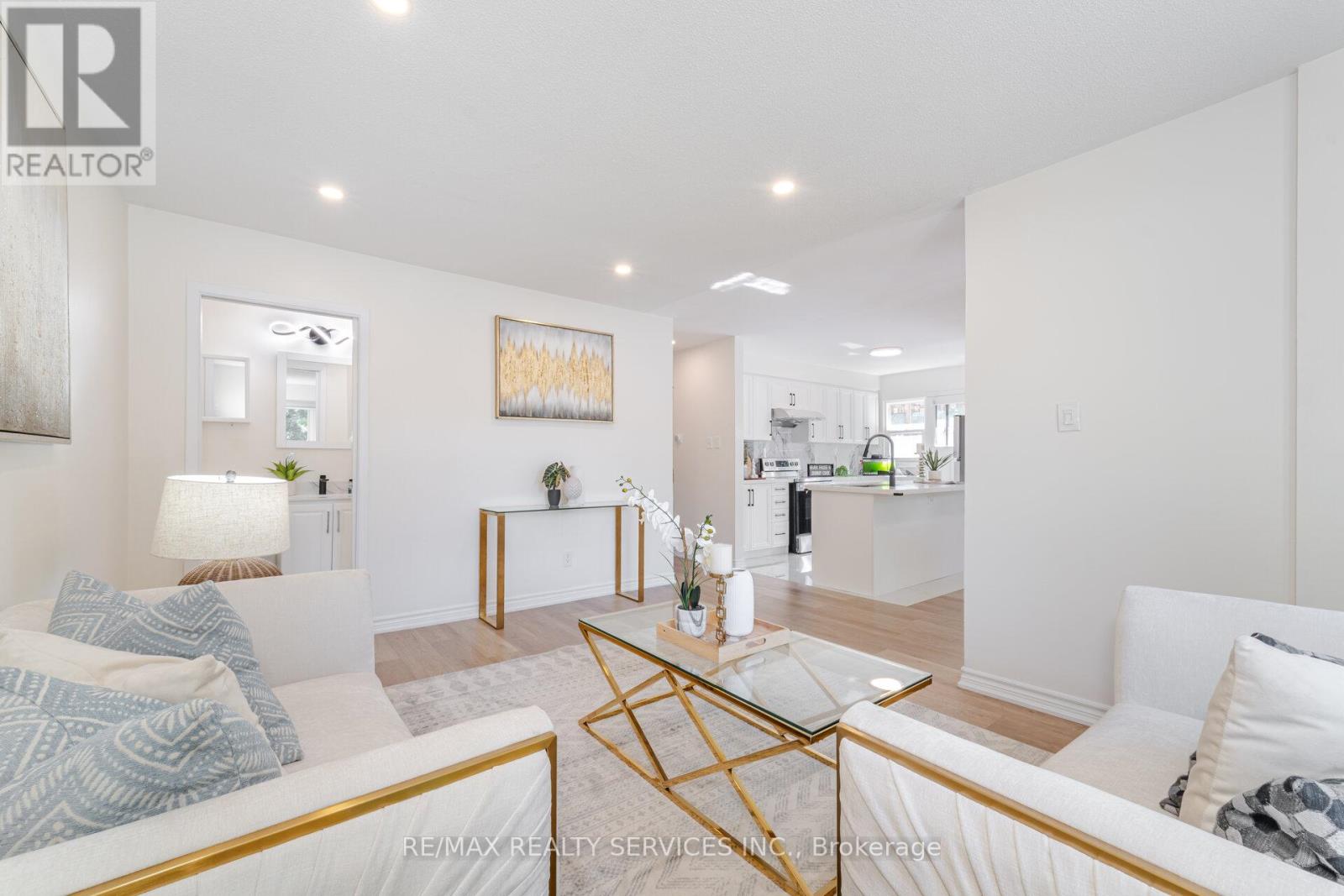 Photo 20 of 139 Rutherford Road N, Brampton ON
