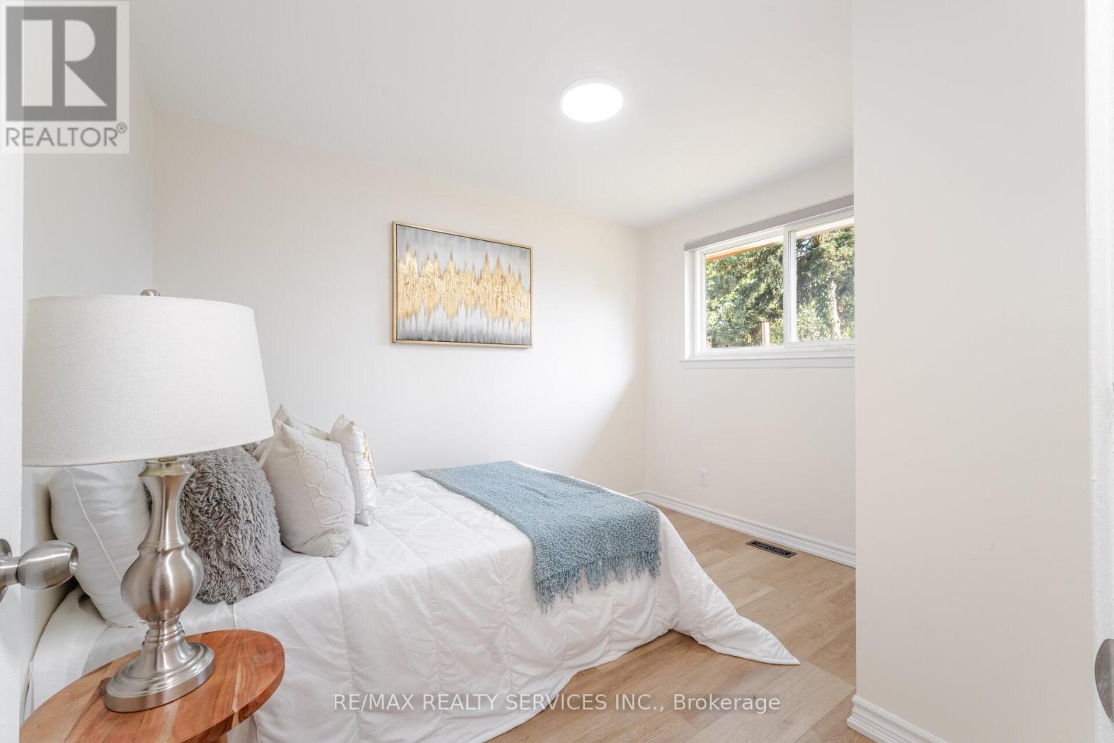 Photo 27 of 139 Rutherford Road N, Brampton ON