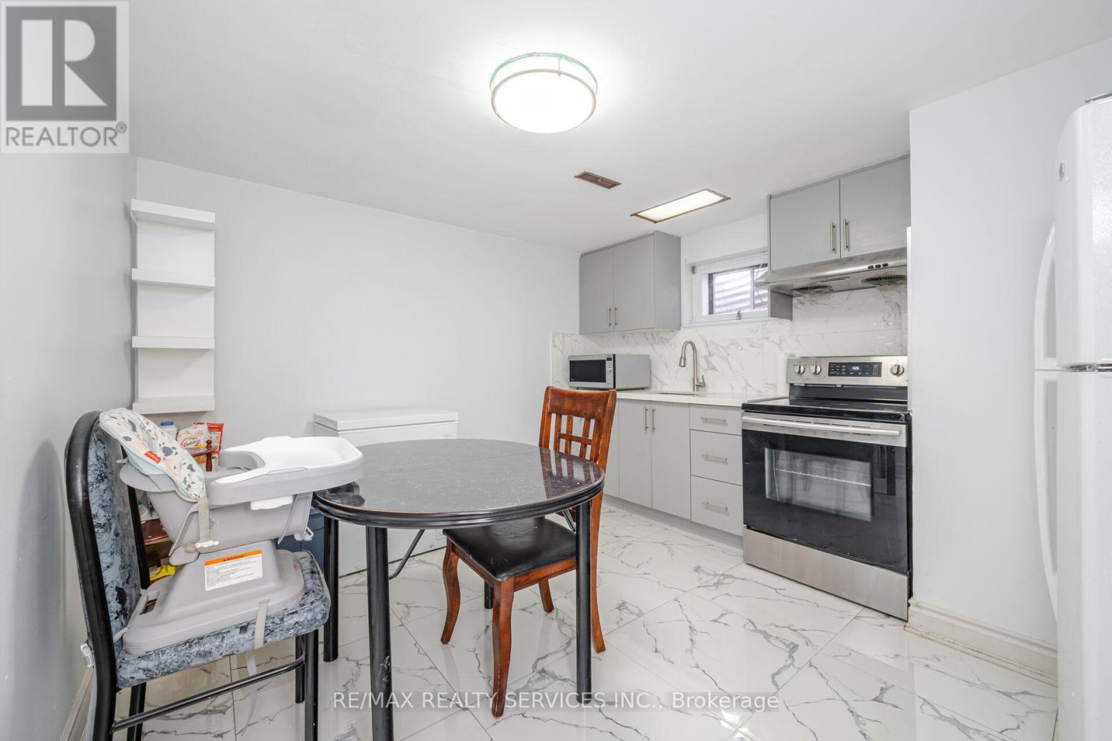 Photo 34 of 139 Rutherford Road N, Brampton ON