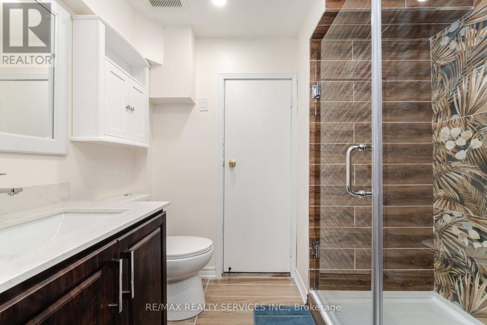 Photo 42 of 139 Rutherford Road N, Brampton ON