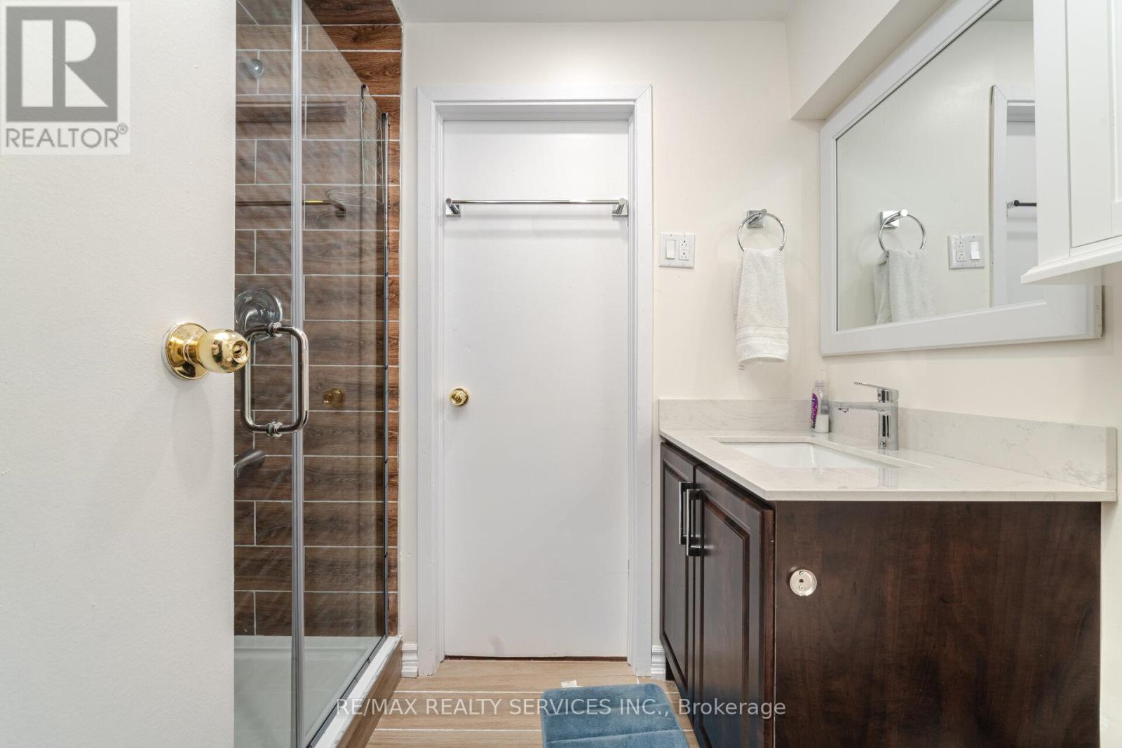 Photo 43 of 139 Rutherford Road N, Brampton ON
