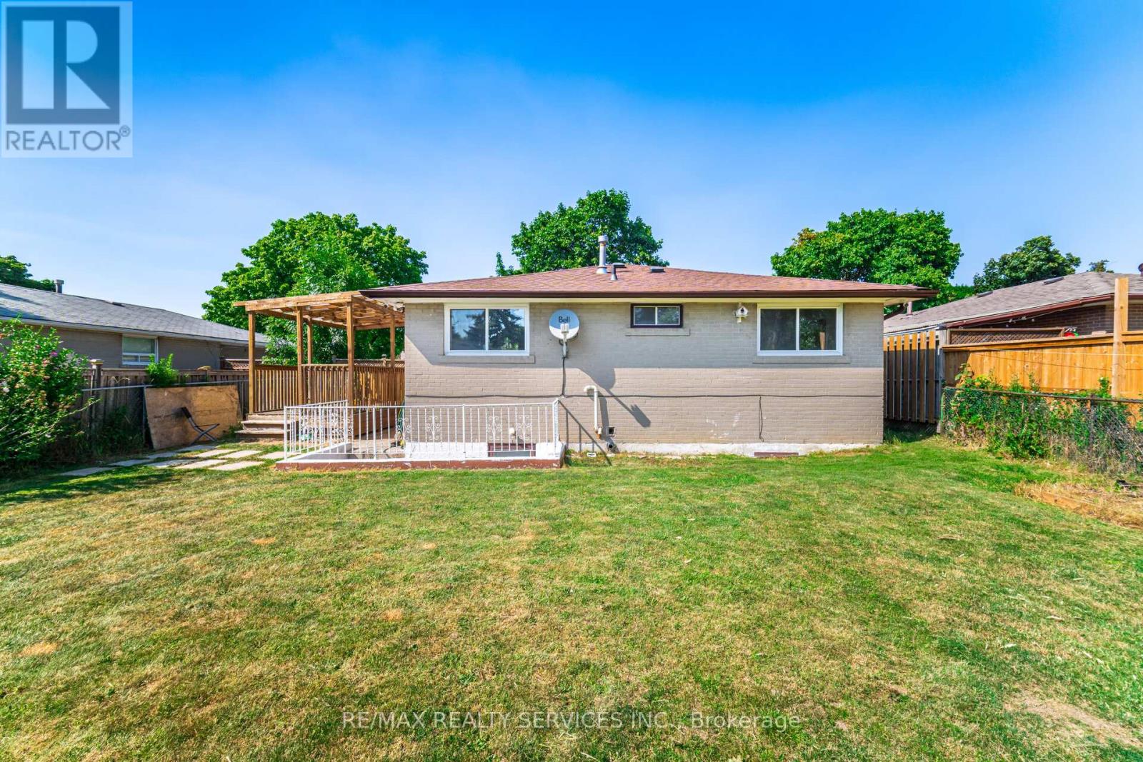 Photo 44 of 139 Rutherford Road N, Brampton ON