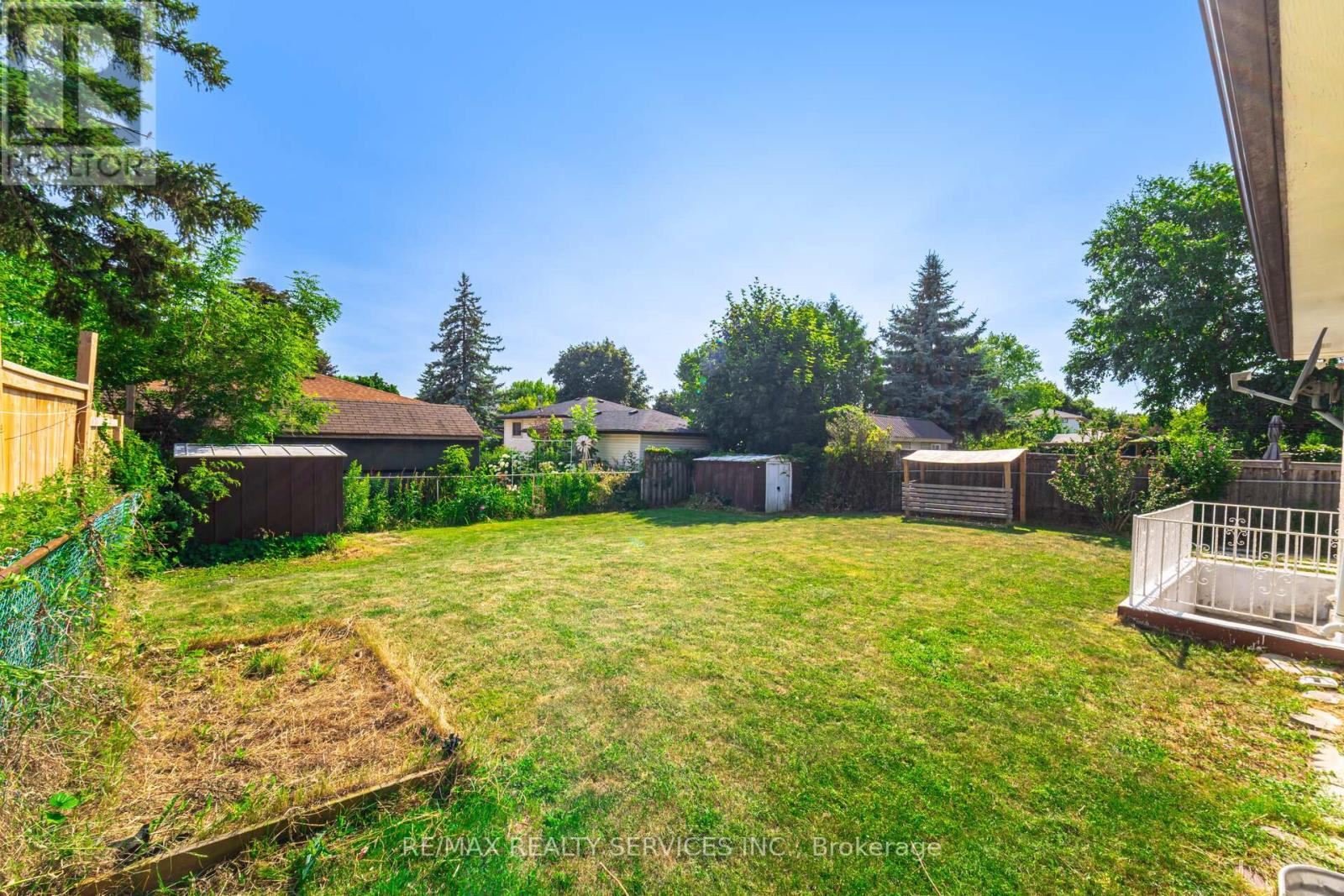 Photo 45 of 139 Rutherford Road N, Brampton ON