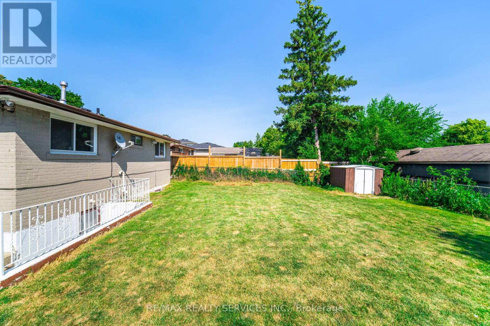 Photo 46 of 139 Rutherford Road N, Brampton ON