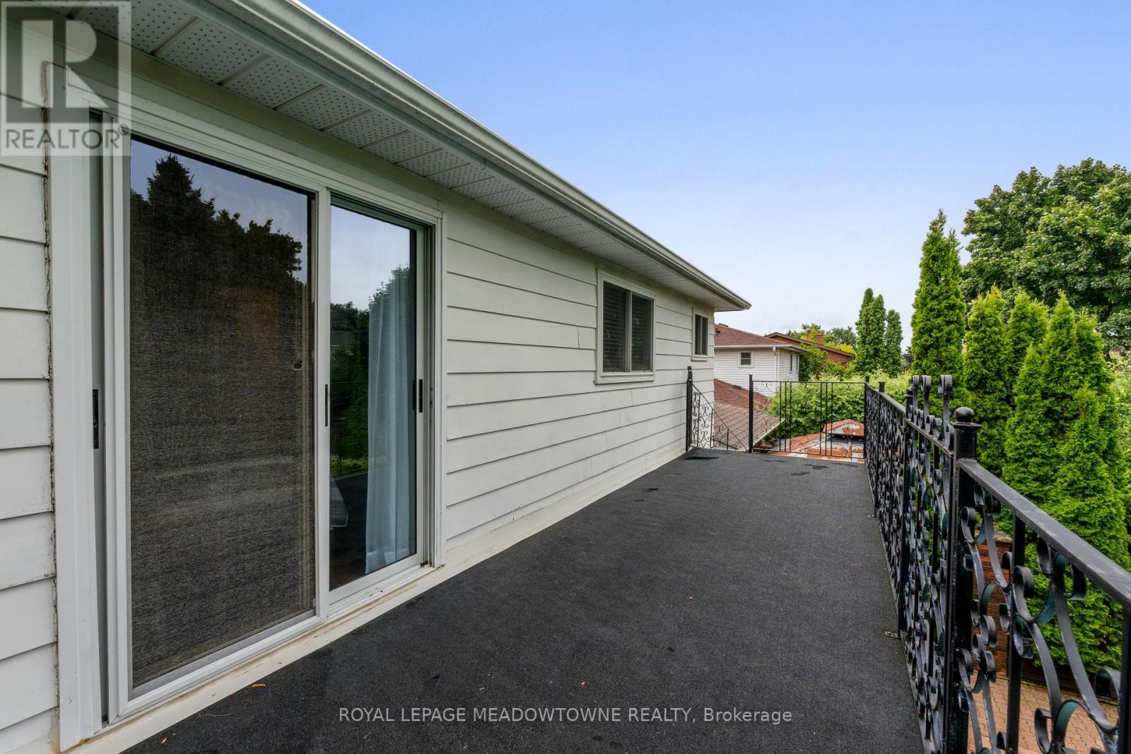 Photo 30 of 68 Mary Street, Halton Hills ON