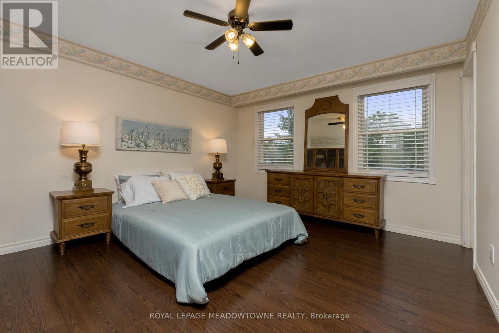 Photo 32 of 68 Mary Street, Halton Hills ON