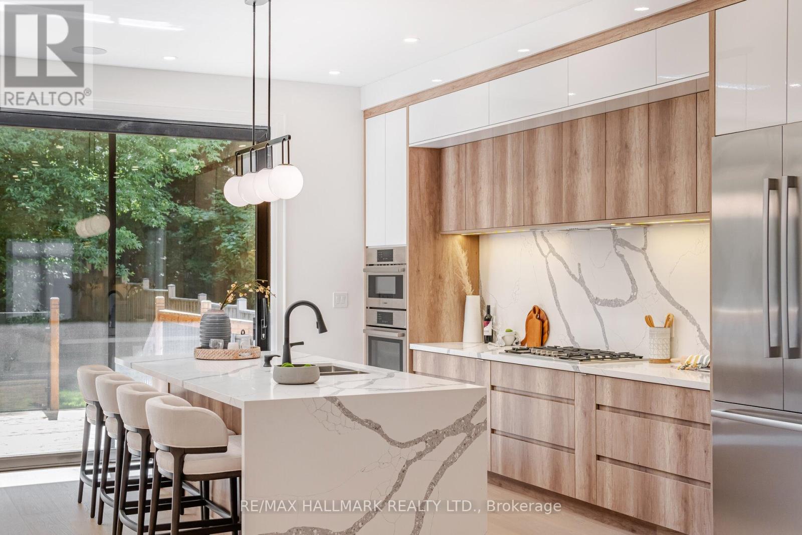 Photo 10 of 78 South Kingsway, Toronto ON