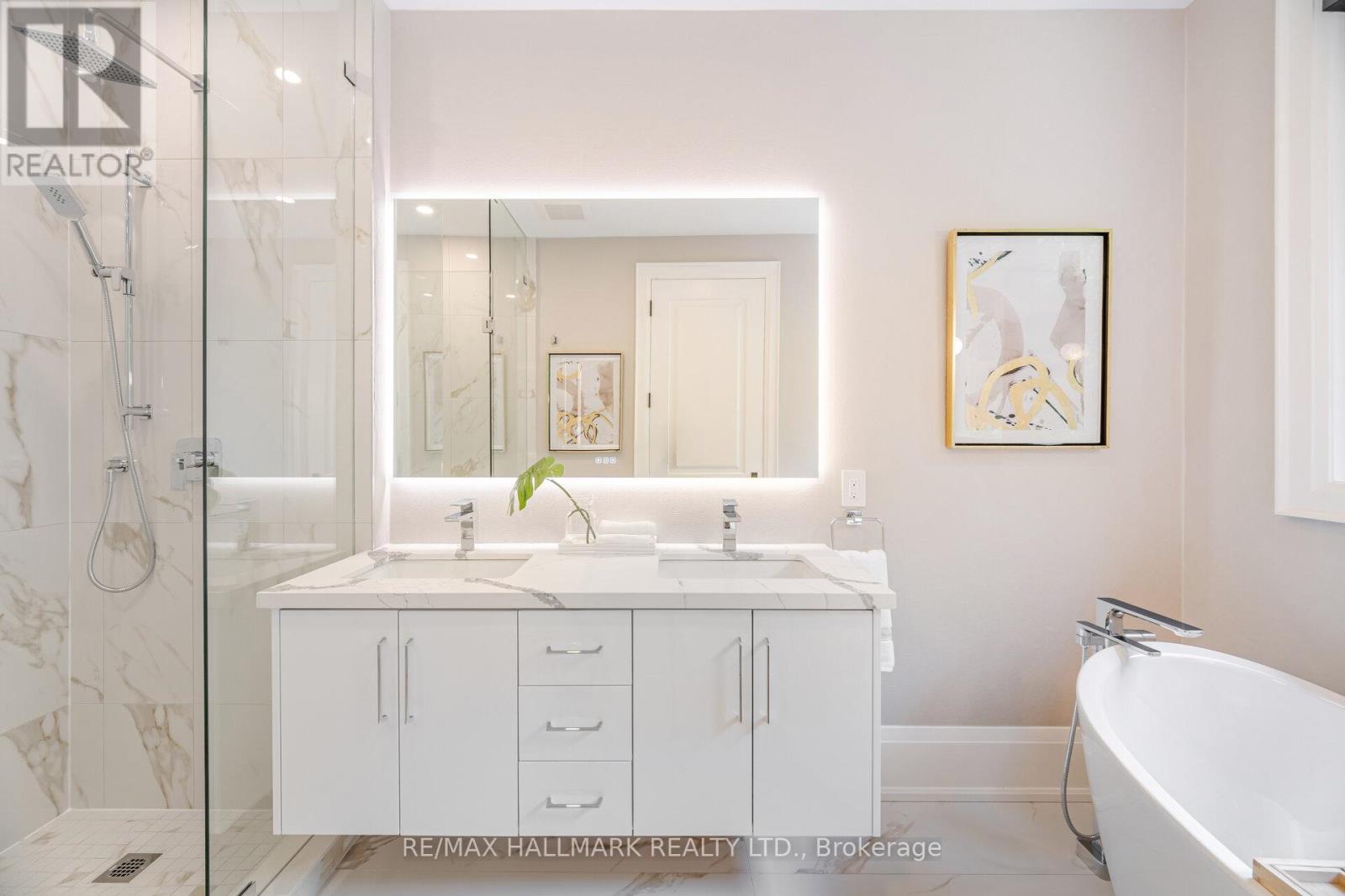 Photo 22 of 78 South Kingsway, Toronto ON