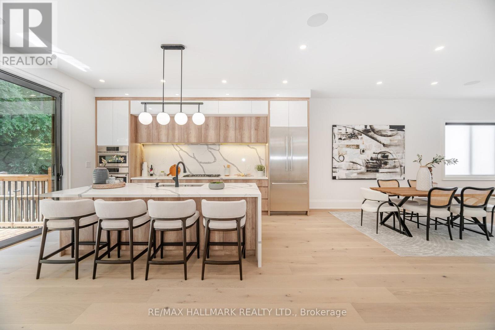 Photo 8 of 78 South Kingsway, Toronto ON