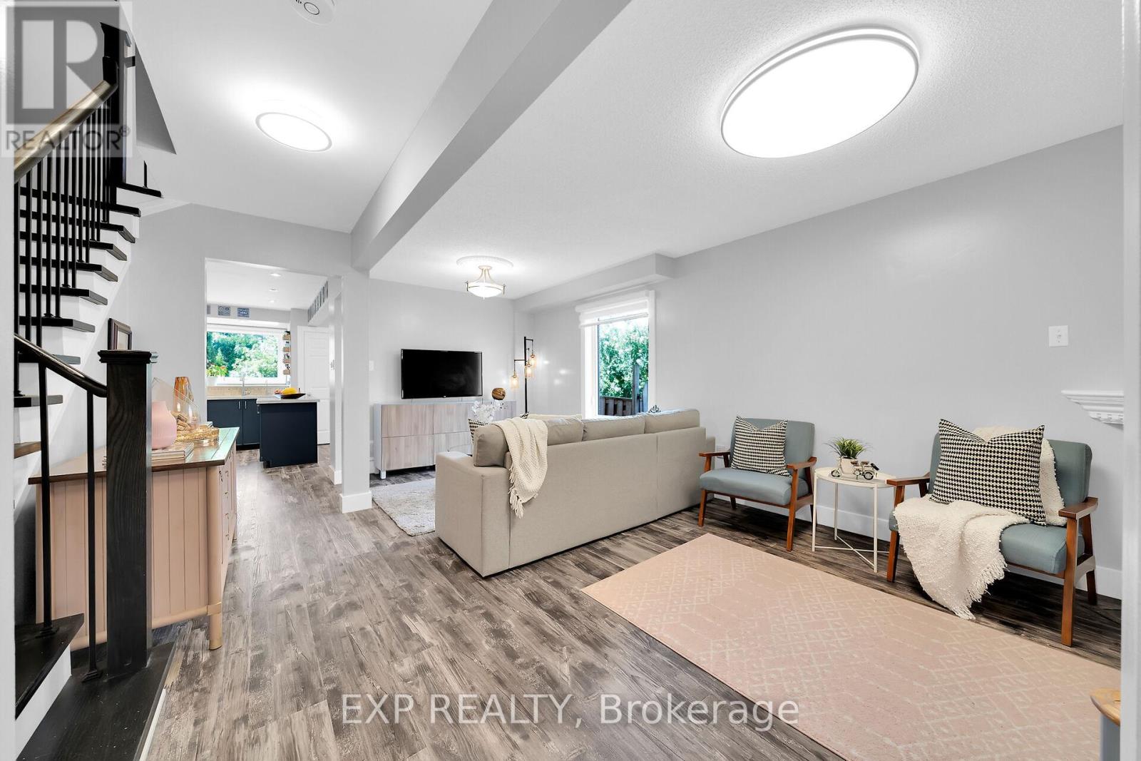 Photo 10 of 5129 Lampman Avenue, Burlington ON
