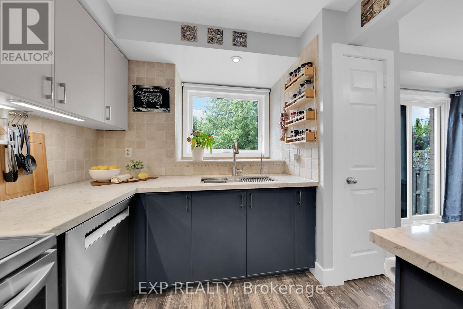 Photo 16 of 5129 Lampman Avenue, Burlington ON