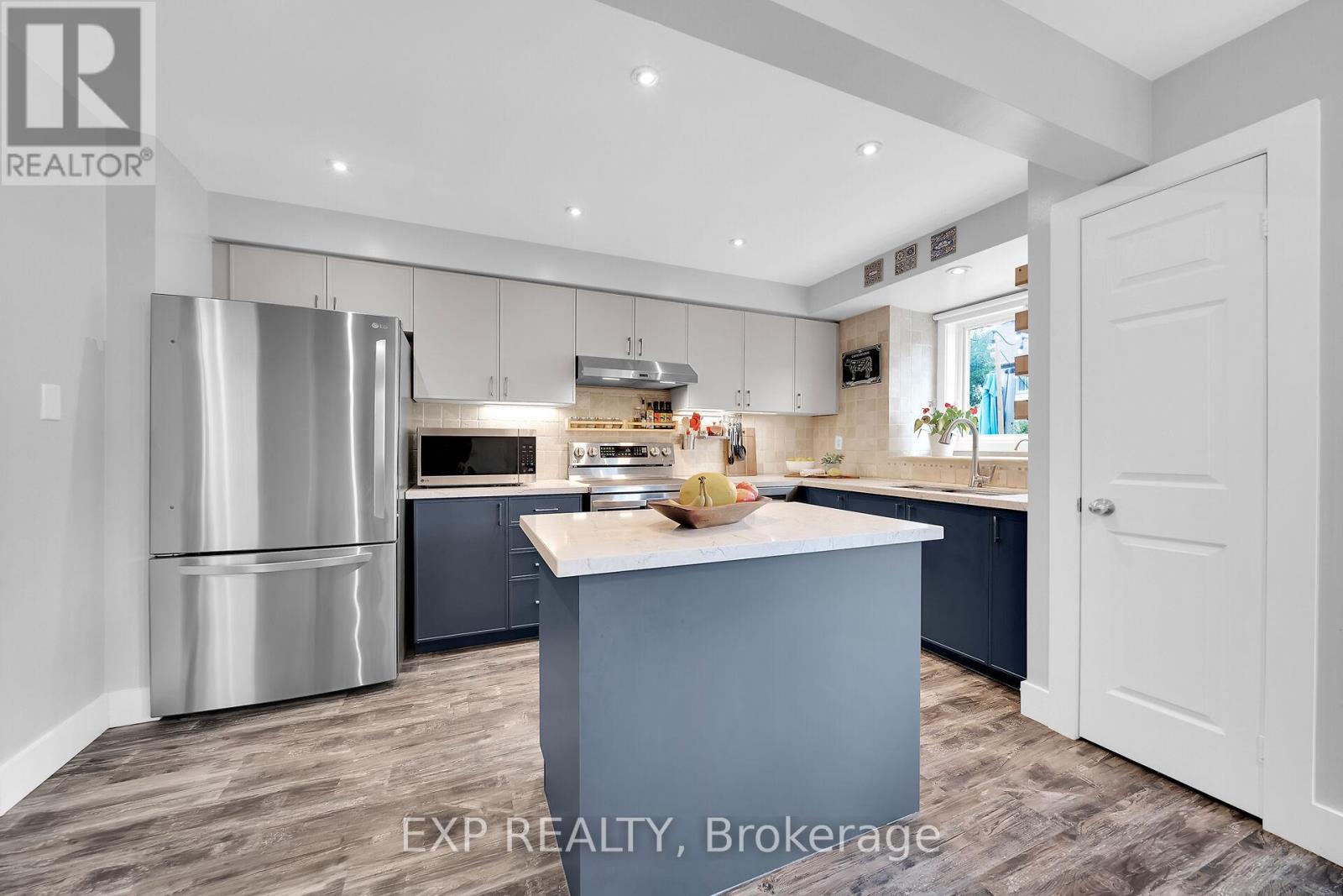 Photo 17 of 5129 Lampman Avenue, Burlington ON