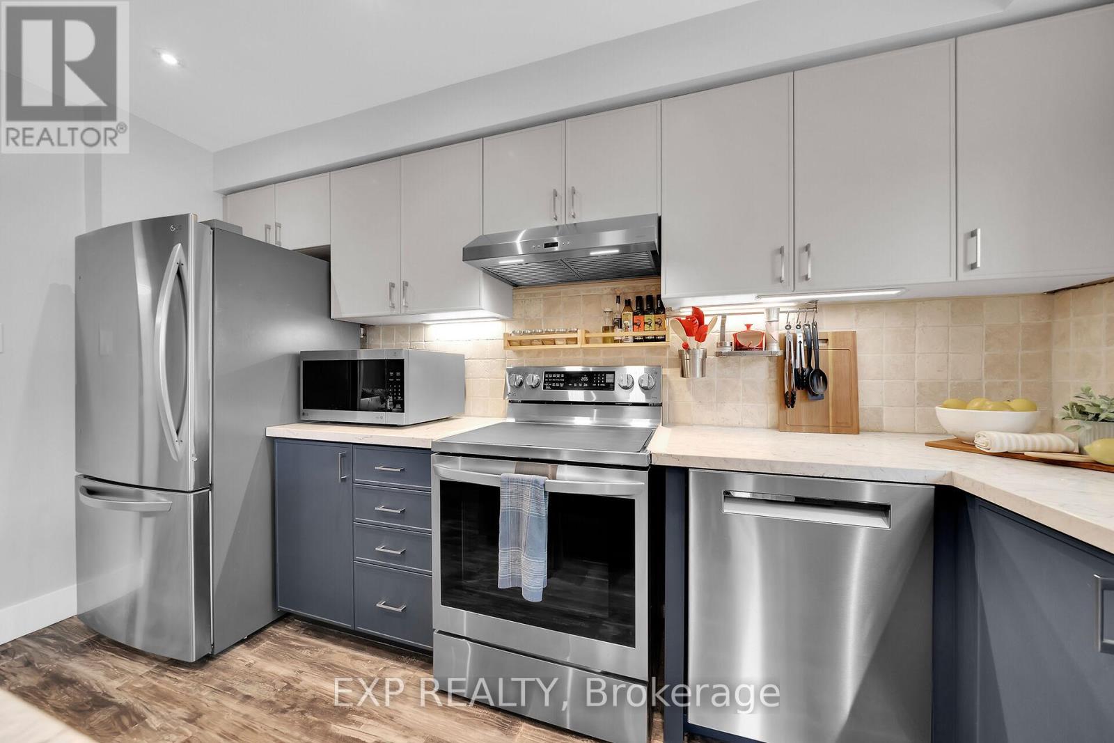 Photo 19 of 5129 Lampman Avenue, Burlington ON