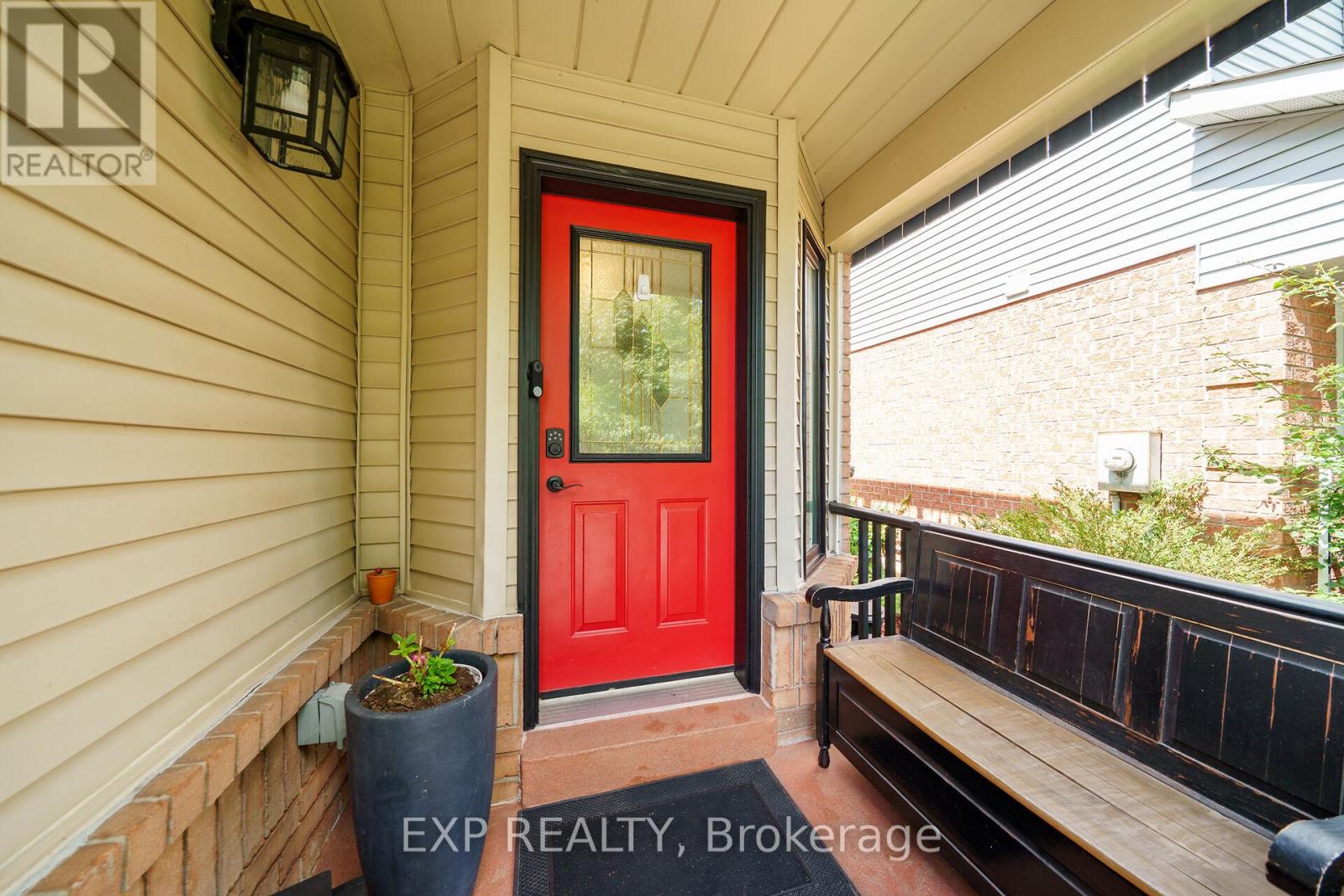 Photo 5 of 5129 Lampman Avenue, Burlington ON