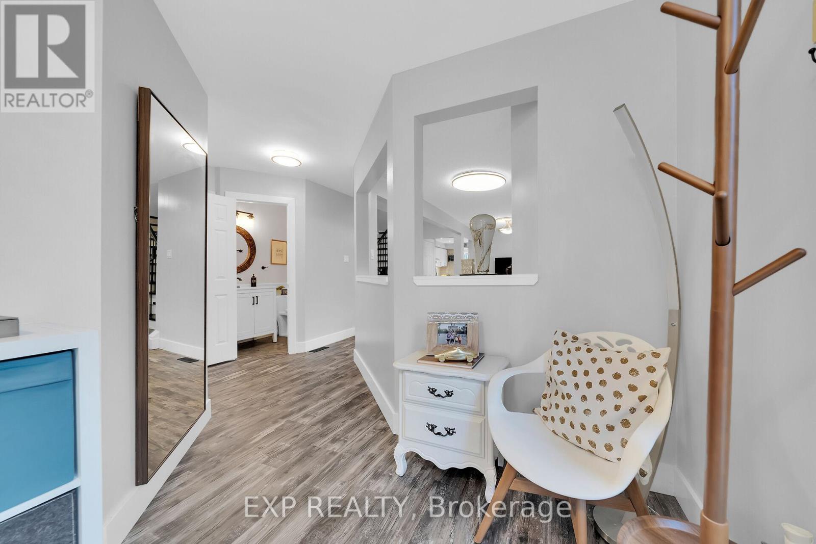 Photo 7 of 5129 Lampman Avenue, Burlington ON