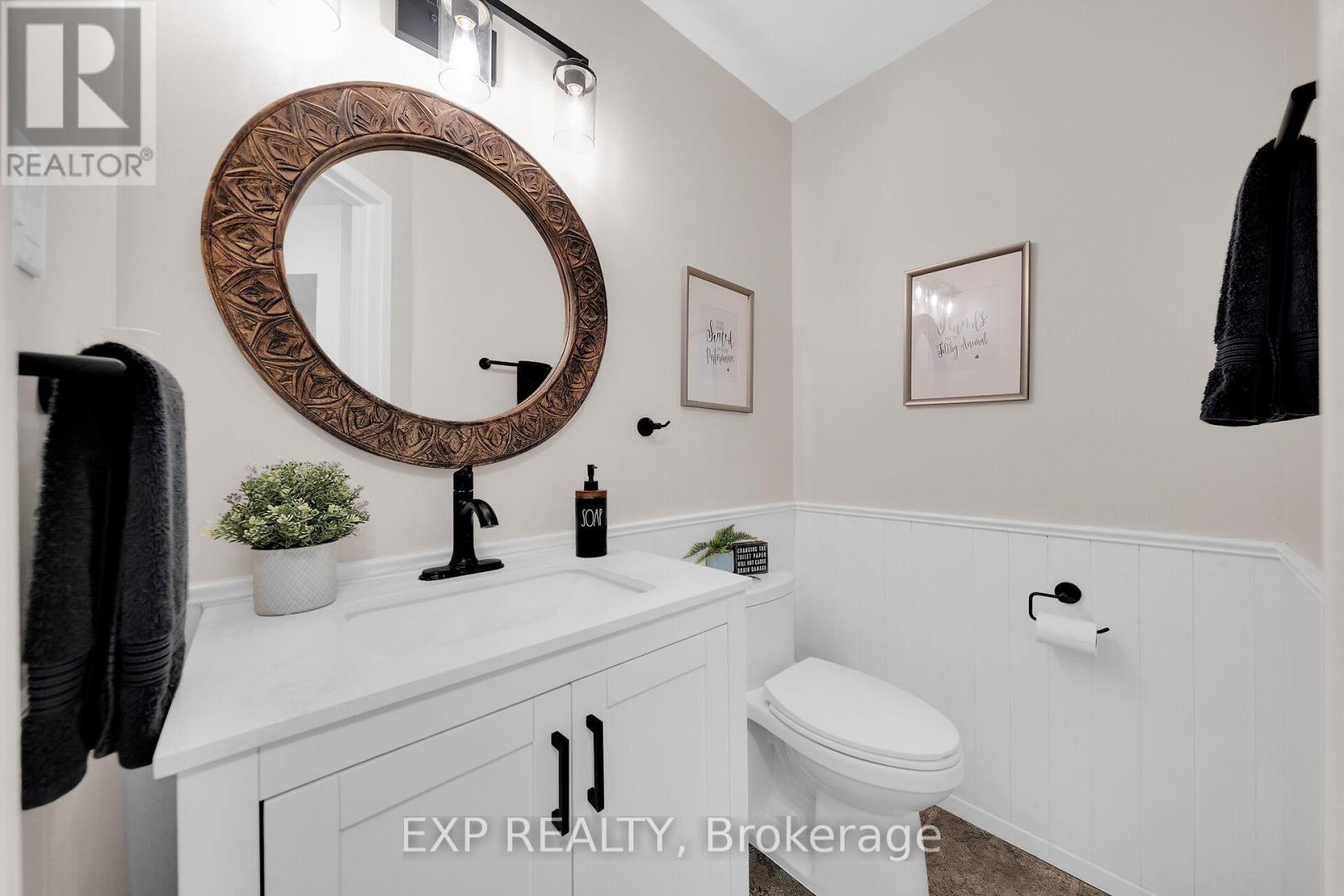 Photo 8 of 5129 Lampman Avenue, Burlington ON