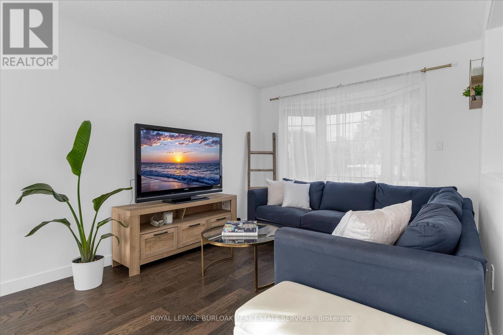 Photo 4 of 1500 Riley Avenue, Burlington ON