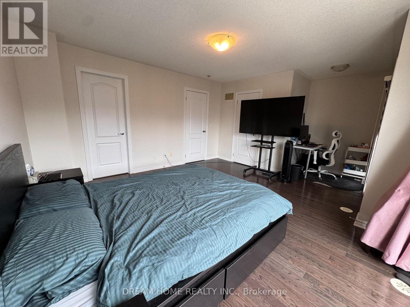 Photo 21 of 3048 Cascade Common, Oakville ON