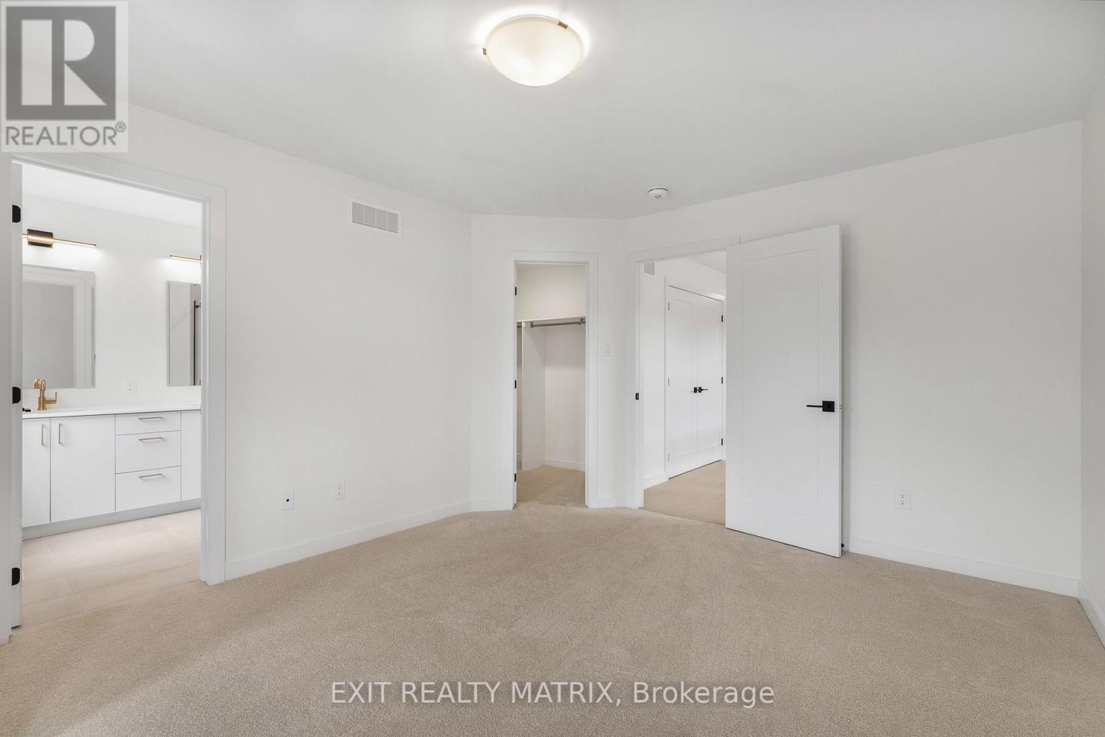 Photo 32 of 937 Cologne Street, Russell ON