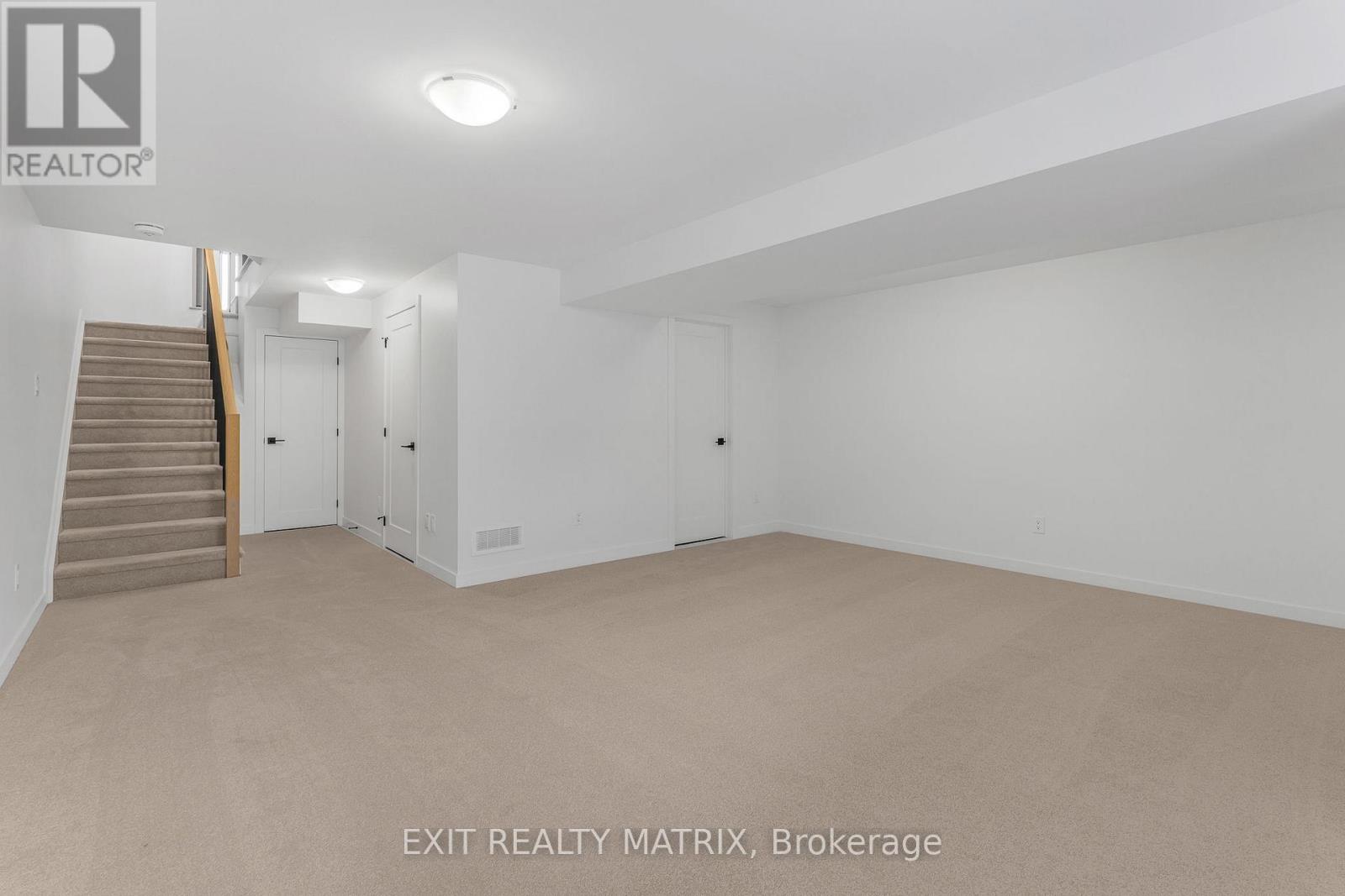 Photo 28 of 937 Cologne Street, Russell ON